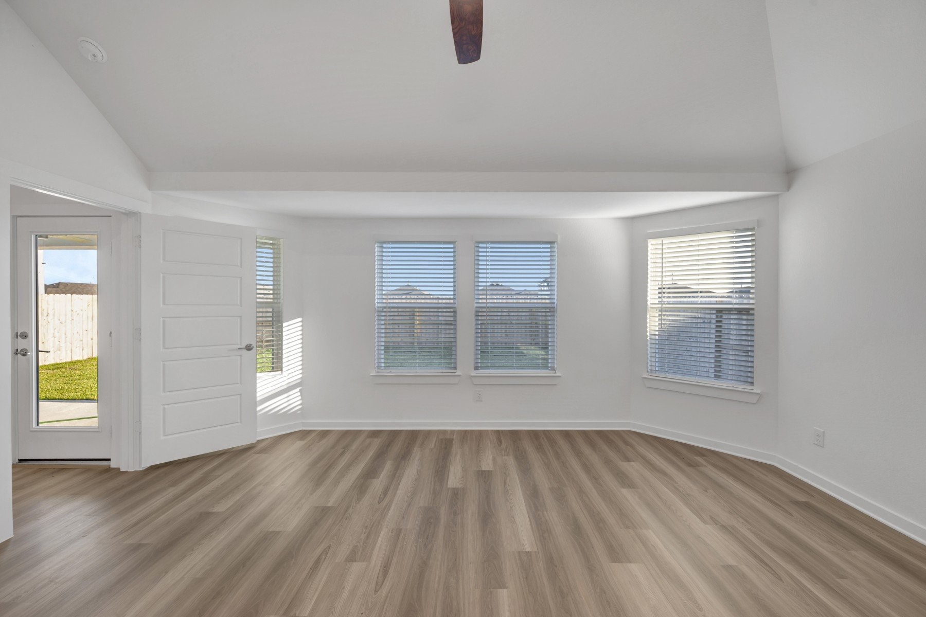1070 Garnet Star Drive Property Photo 8