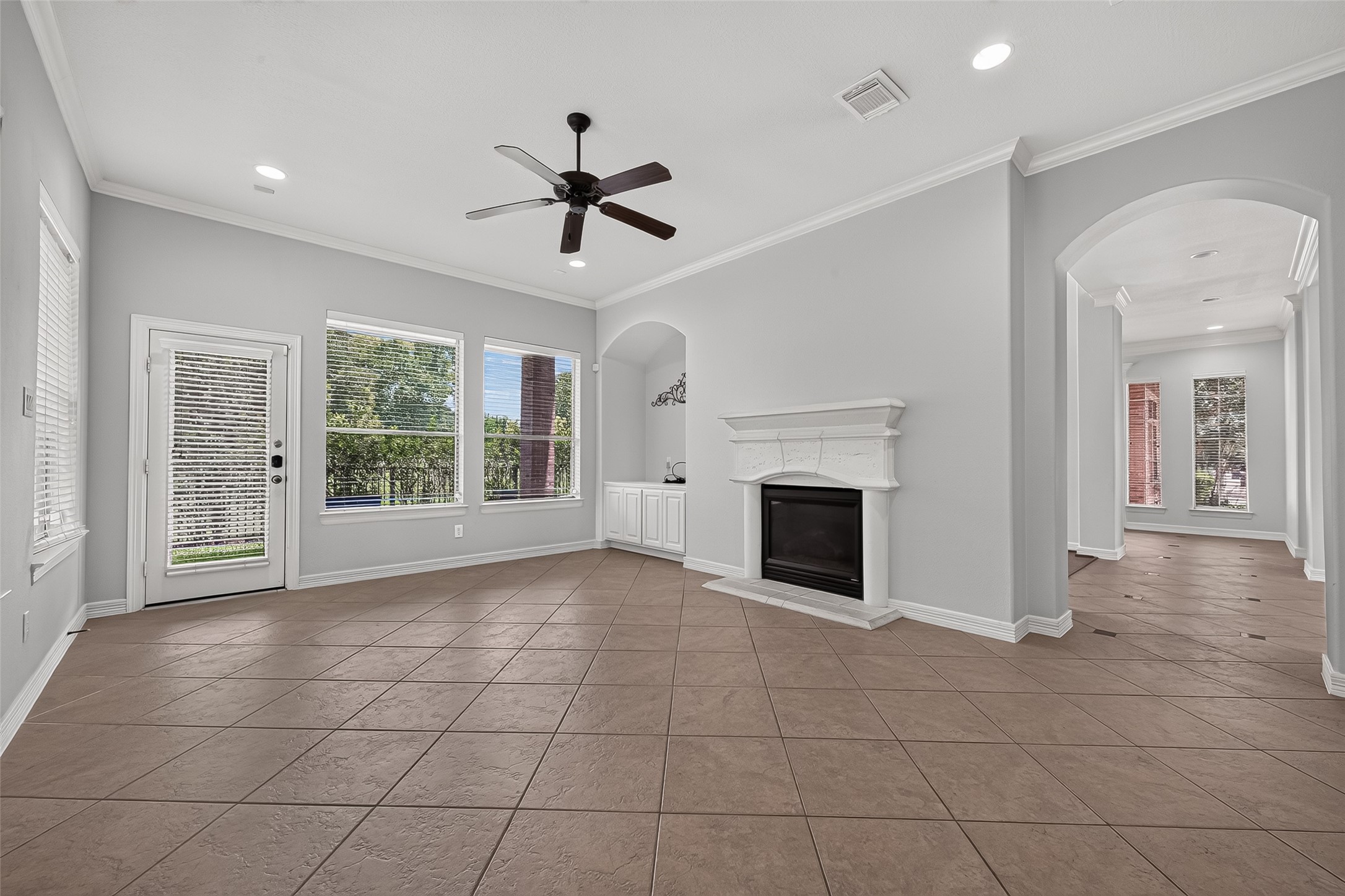 8602 Two Sisters Court Property Photo 10