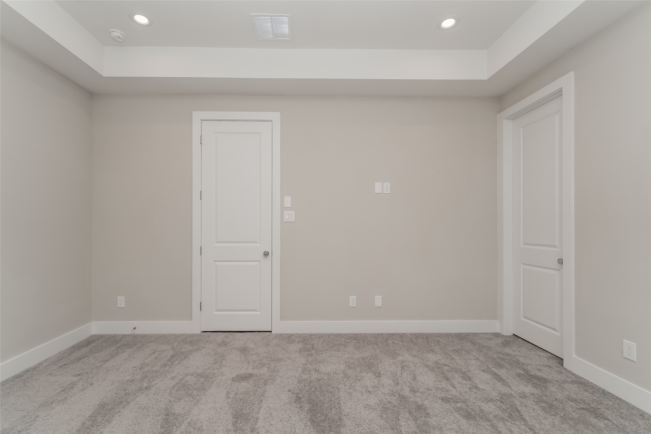8318 Curry Road Property Photo 11