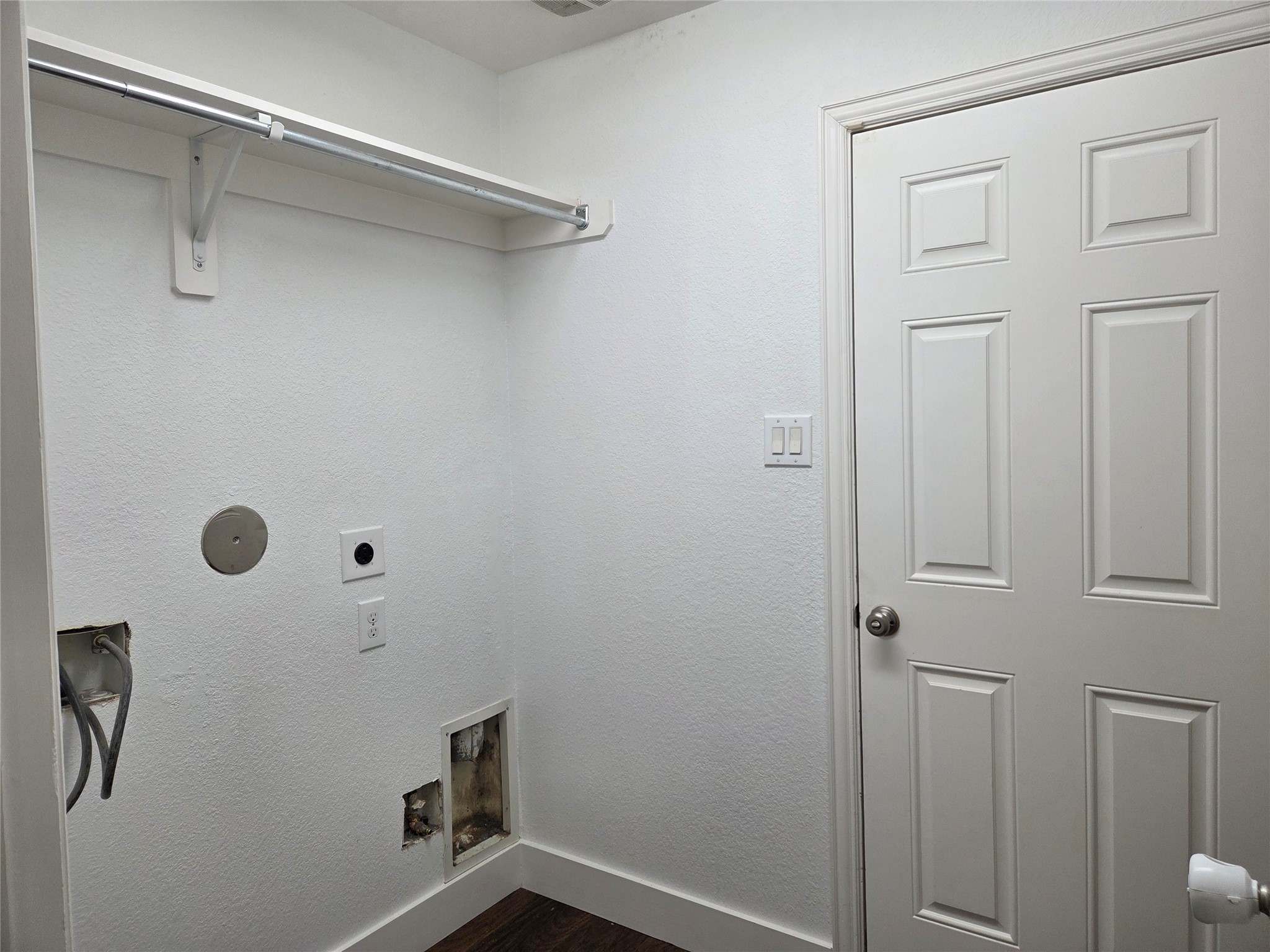8206 Summer Lake Pass Lane Property Photo 17