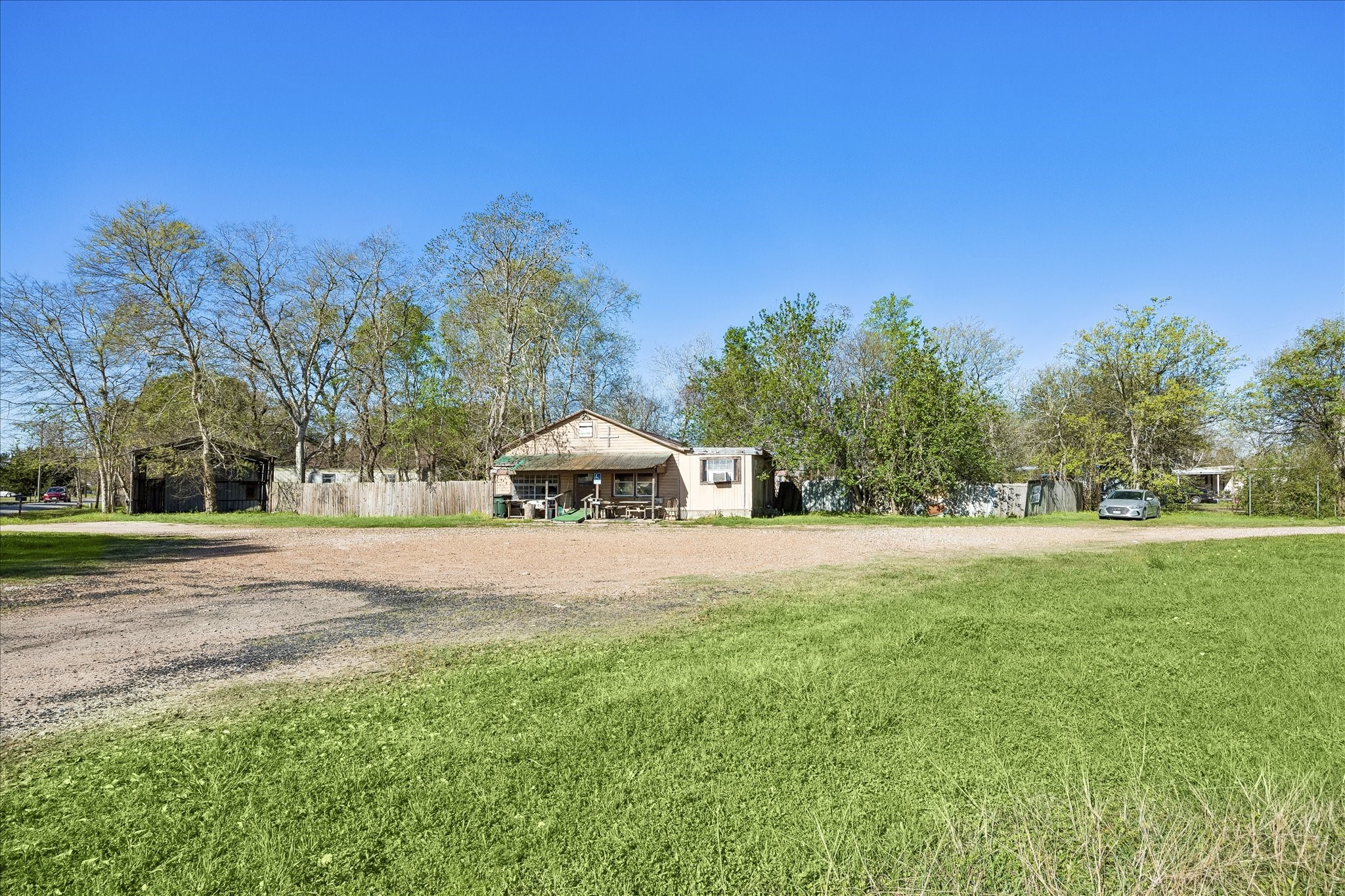 805 Frydek Road Property Photo 5
