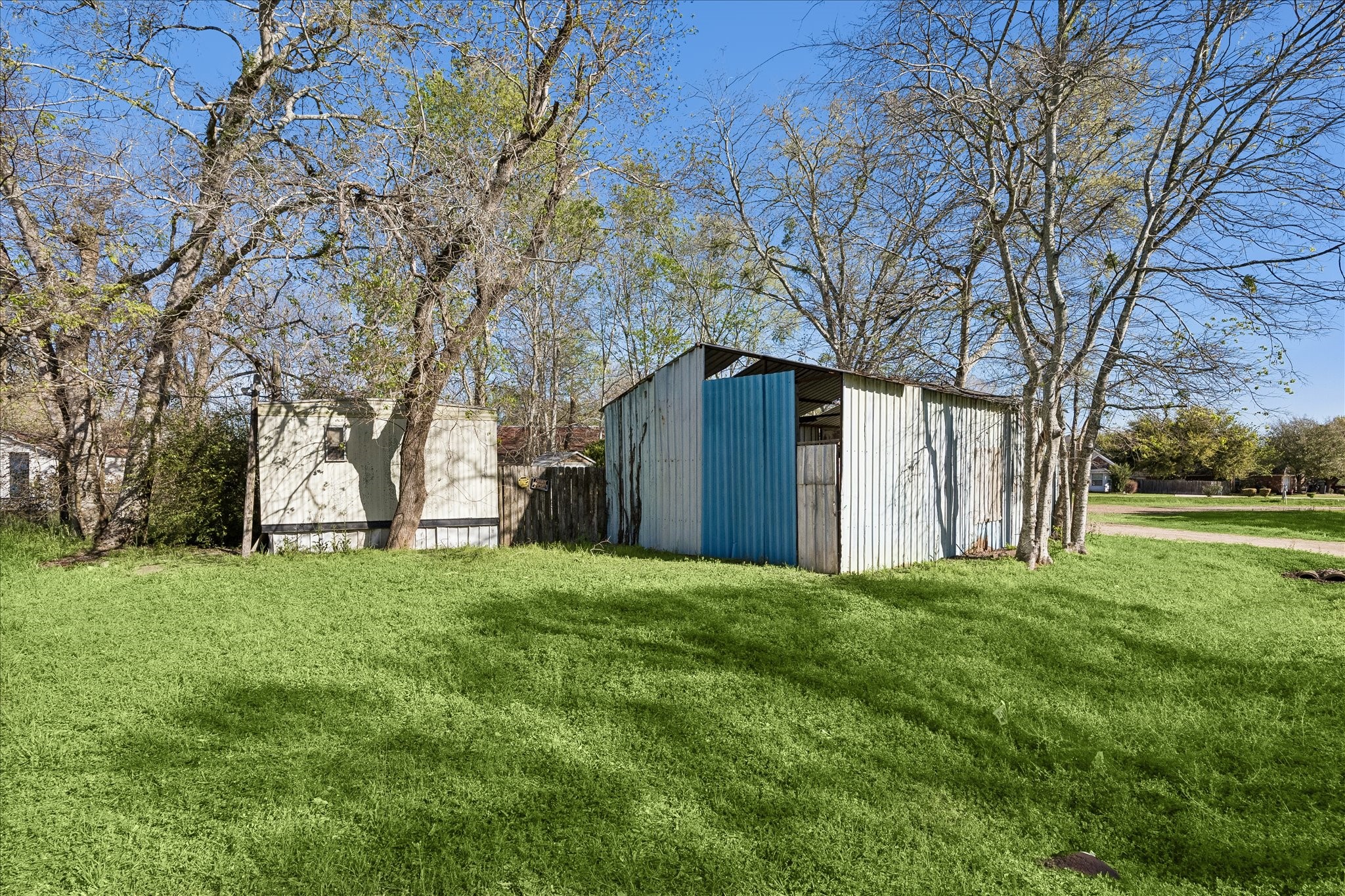 805 Frydek Road Property Photo 8
