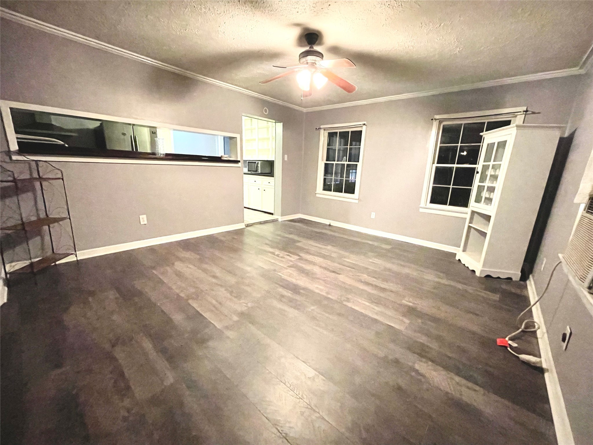 255 Frank Street A-b Property Photo 3
