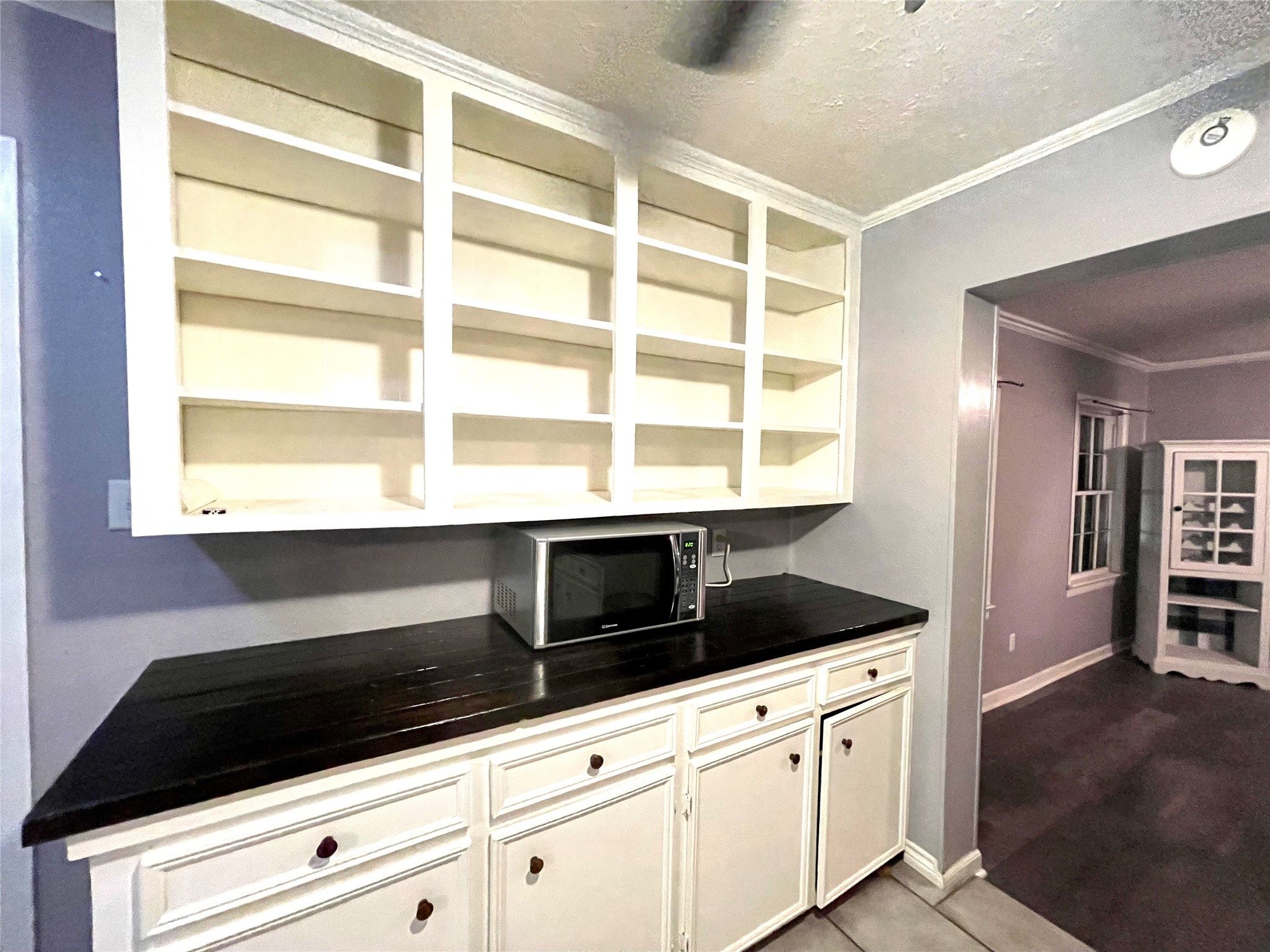 255 Frank Street A-b Property Photo 4