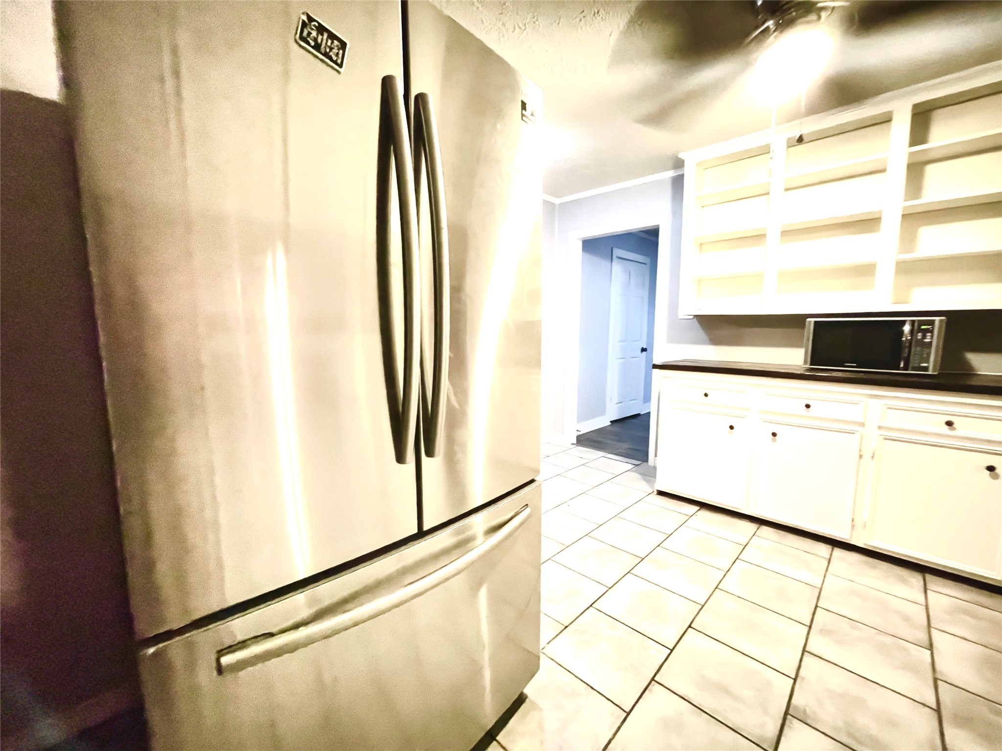 255 Frank Street A-b Property Photo 5
