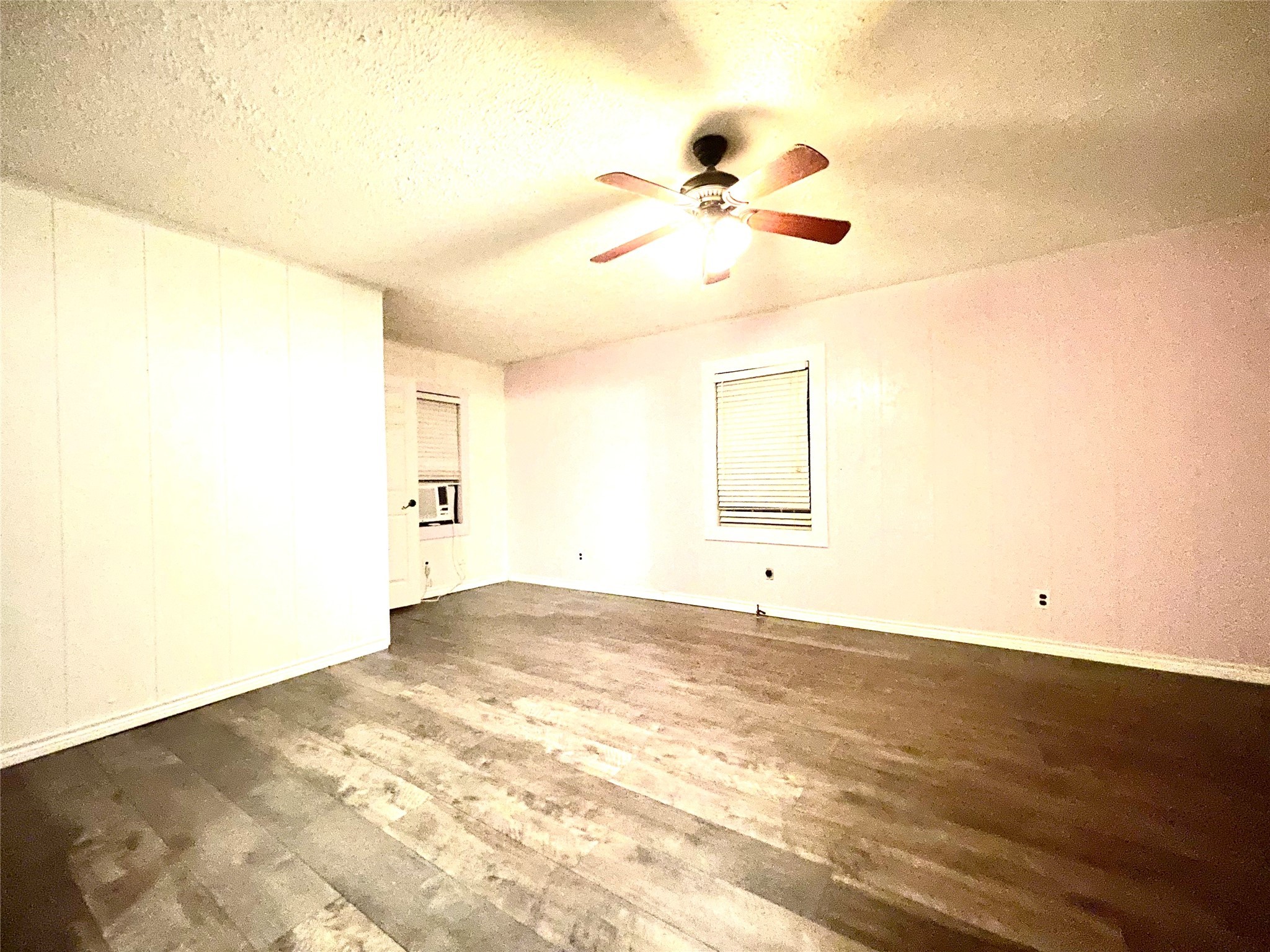 255 Frank Street A-b Property Photo 10