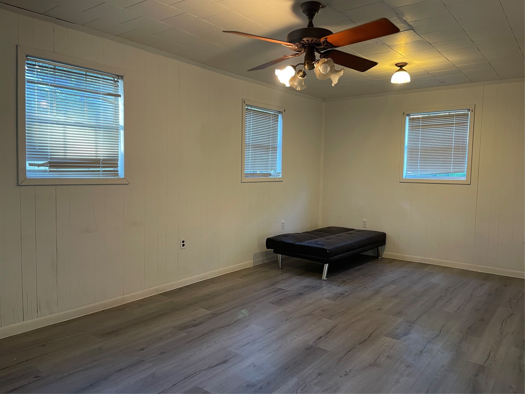 255 Frank Street A-b Property Photo 29