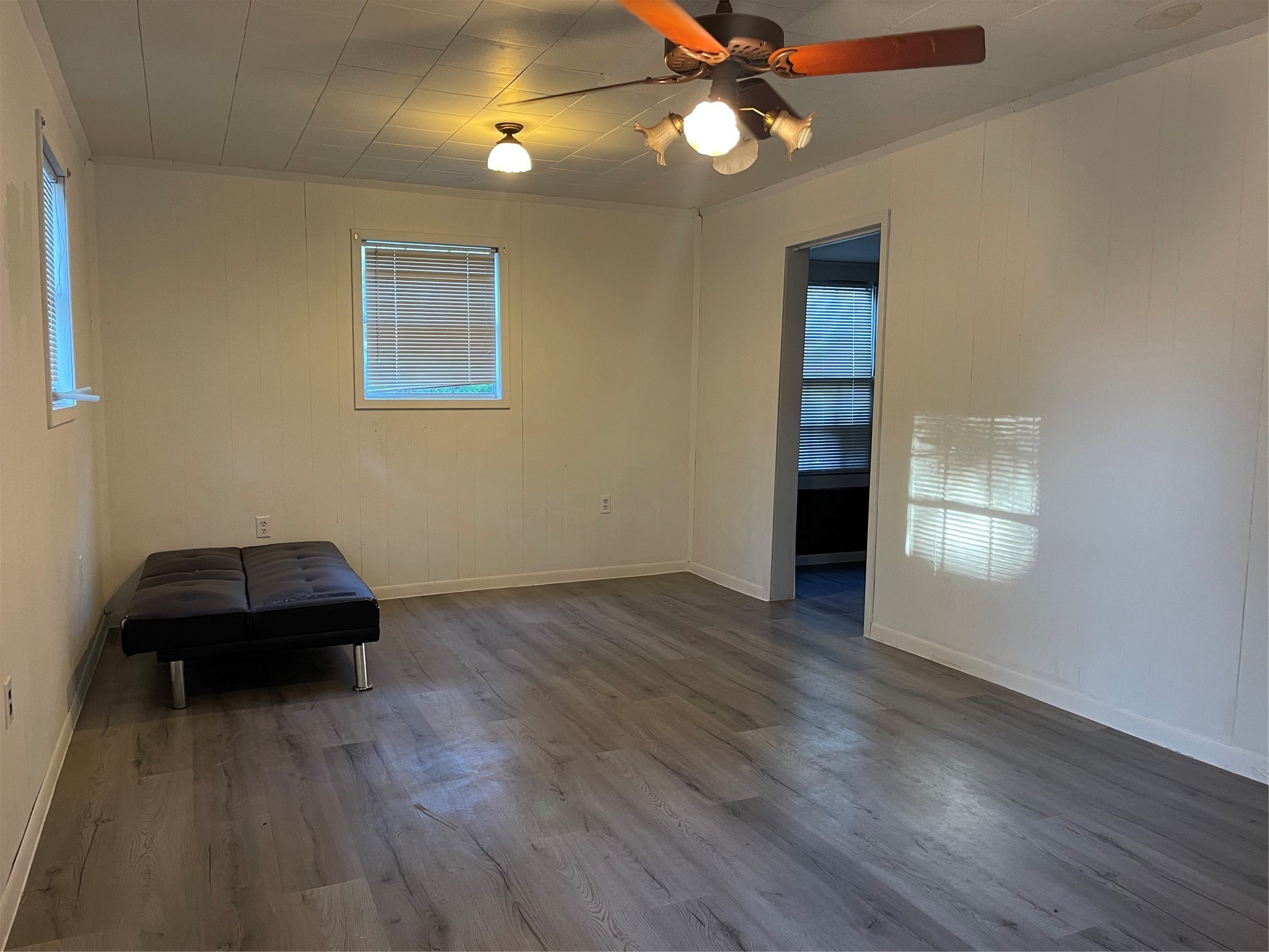 255 Frank Street A-b Property Photo 31