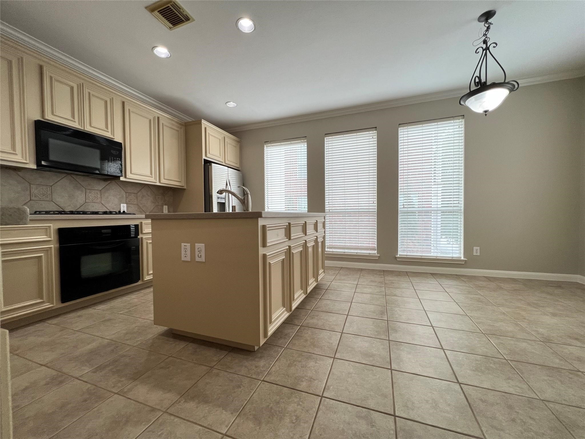 1323 Oneil Street Property Photo 7