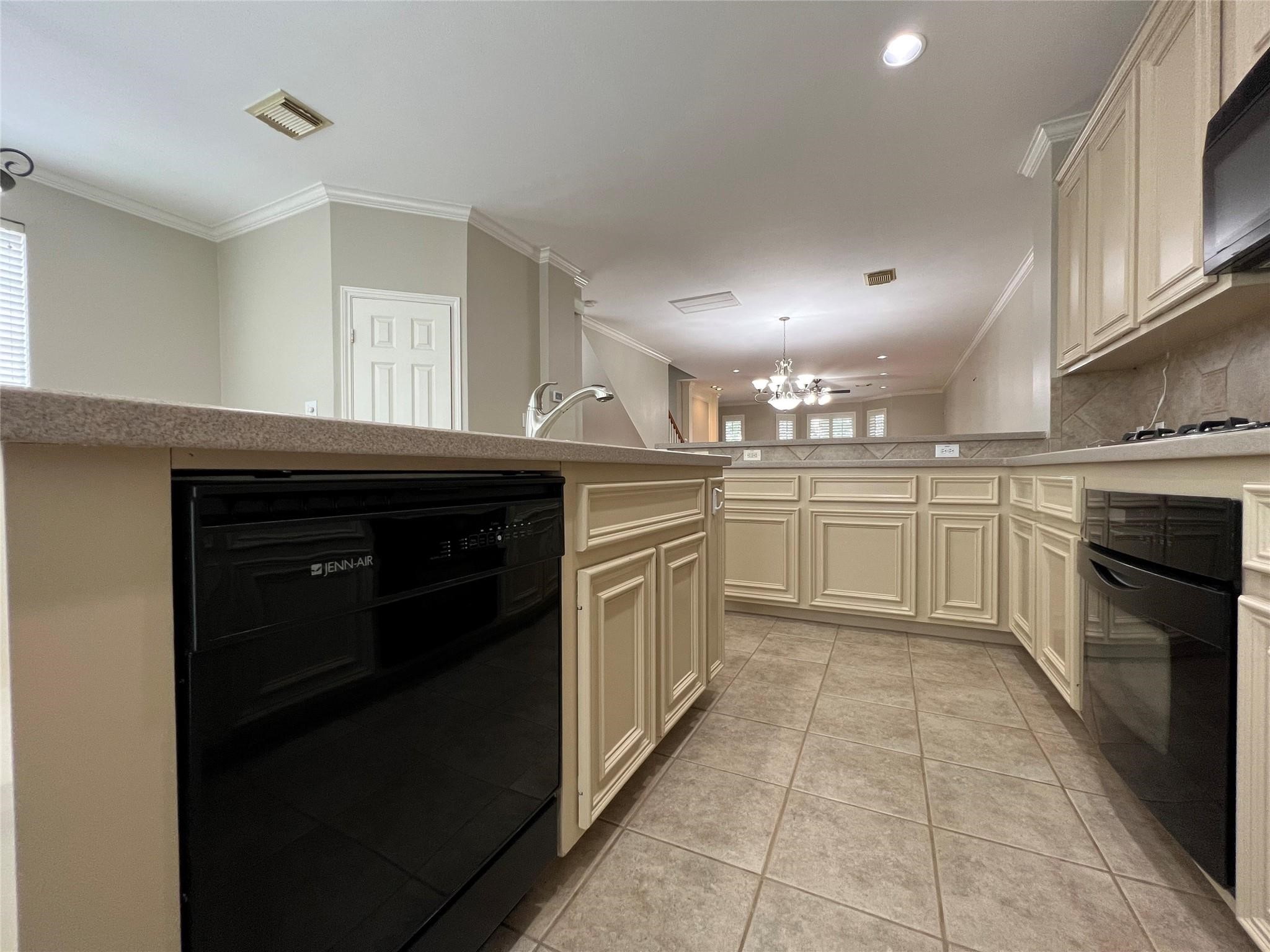 1323 Oneil Street Property Photo 10