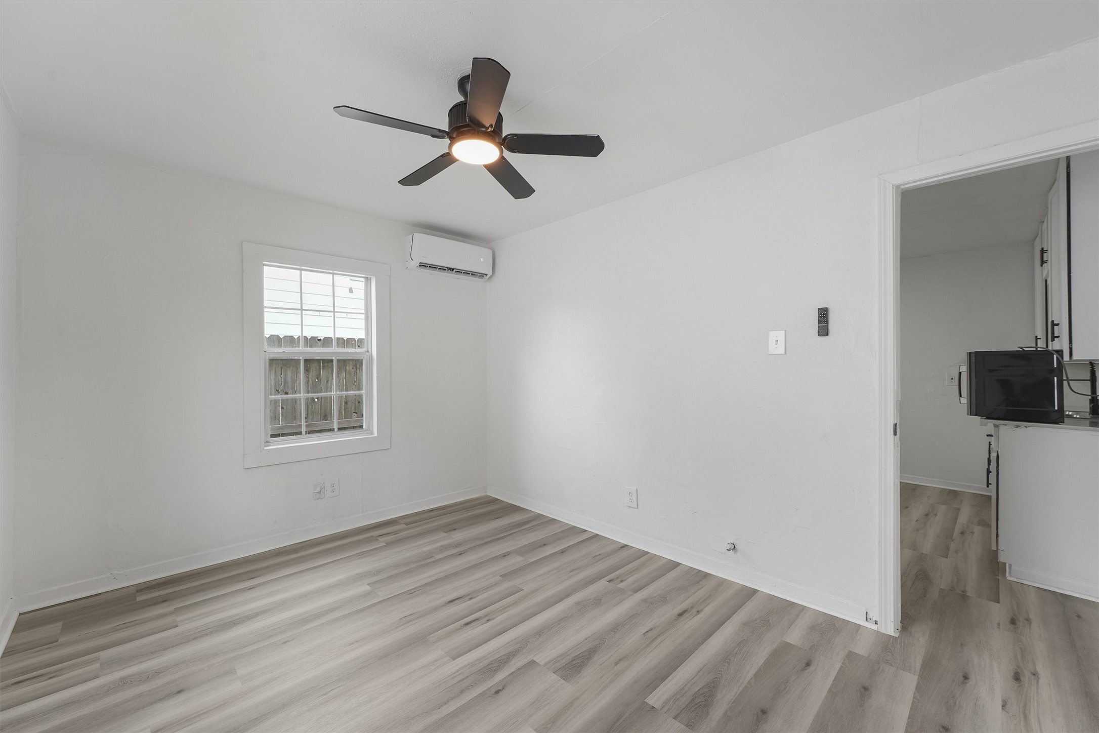 8514 Spaulding Street Property Photo 6