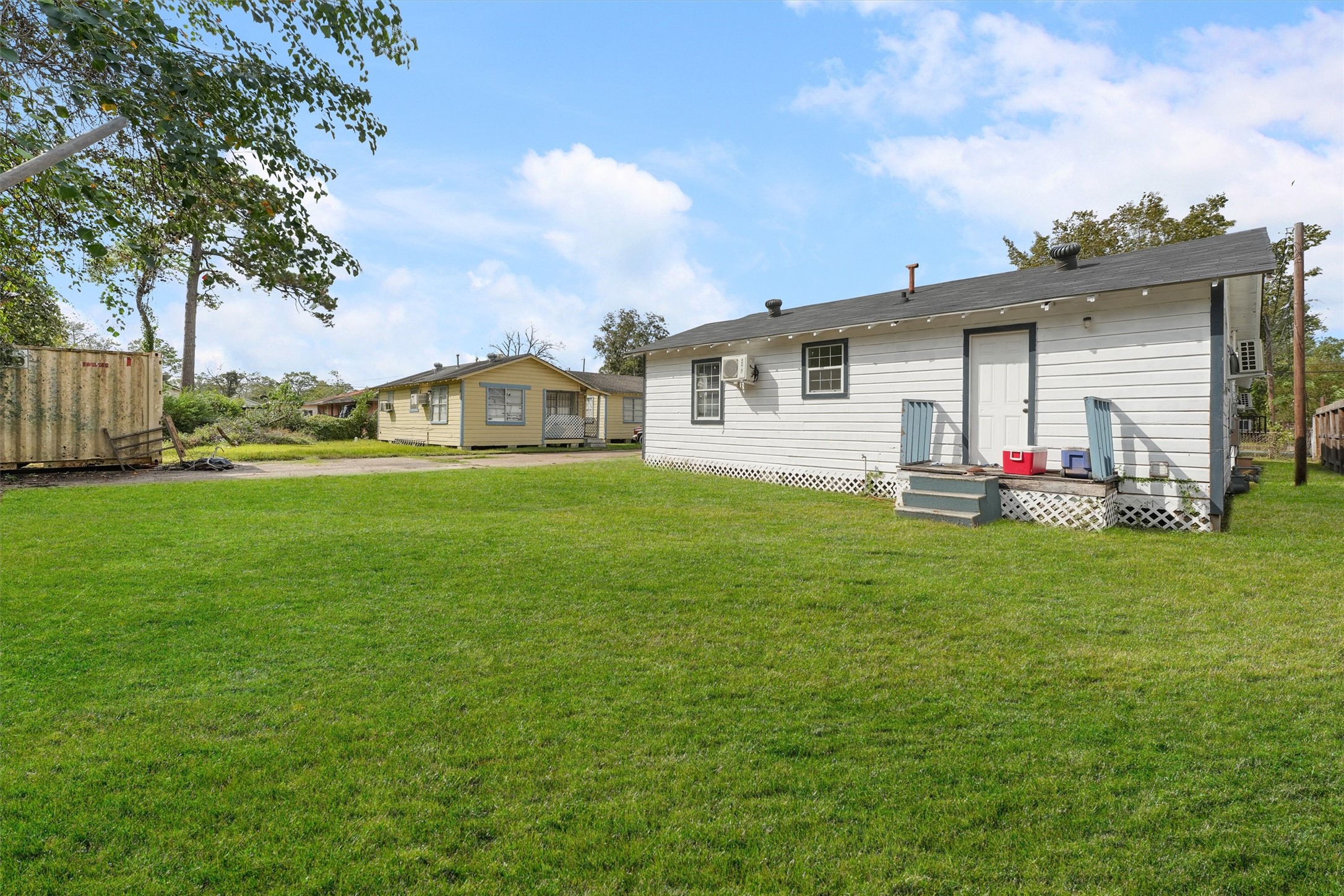 8514 Spaulding Street Property Photo 9
