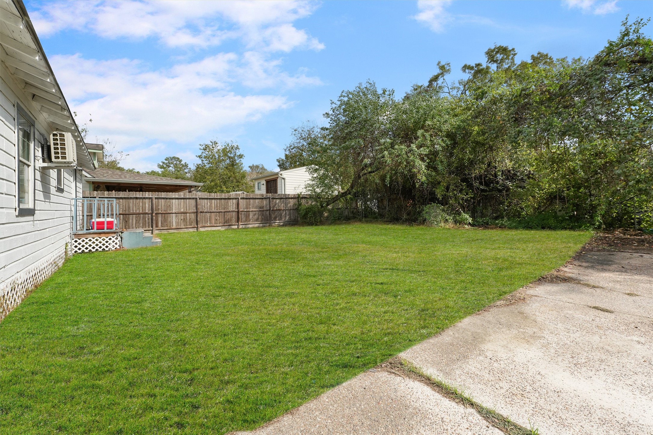 8514 Spaulding Street Property Photo 10