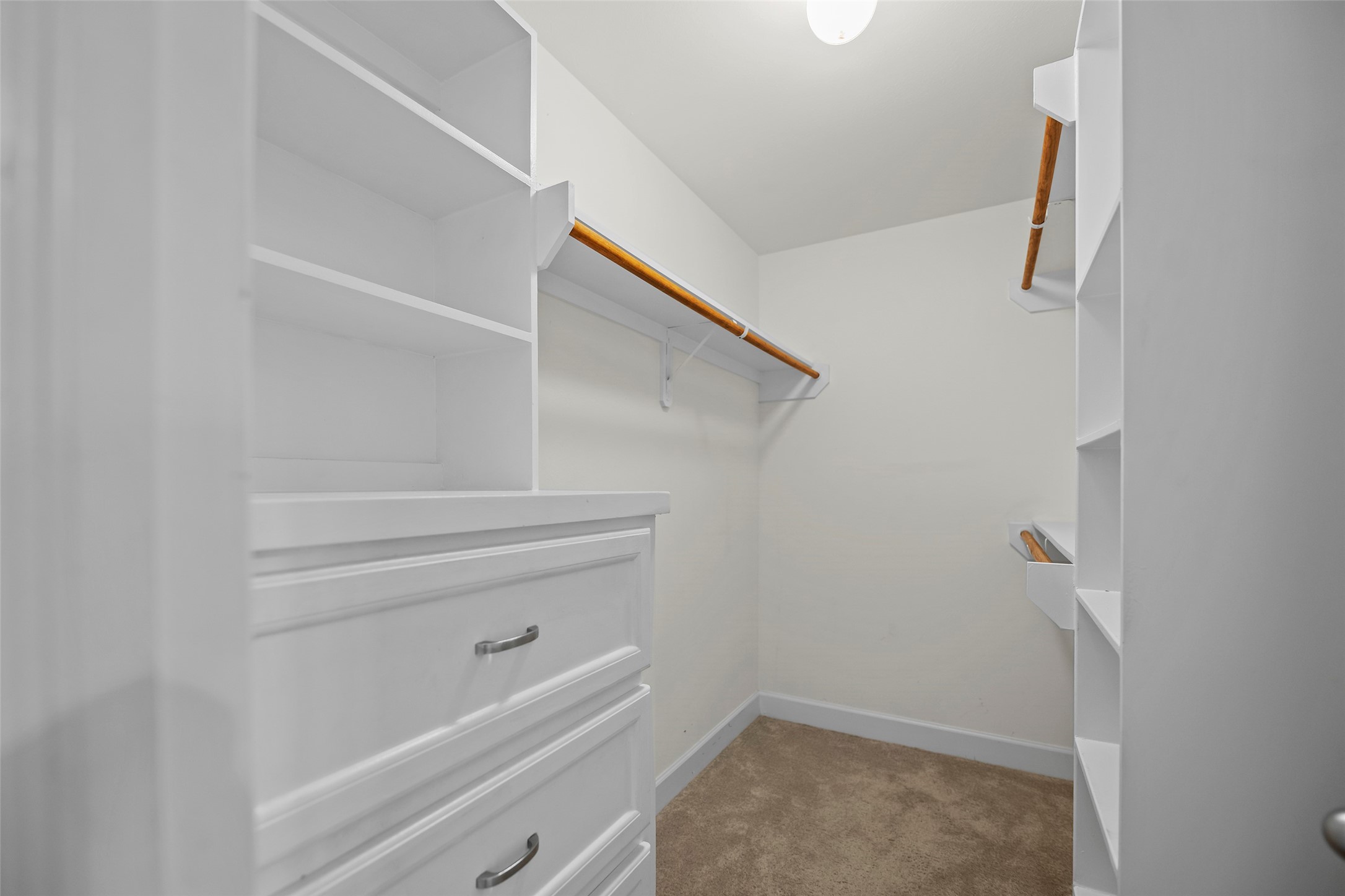 538 E 38th Street Property Photo 21