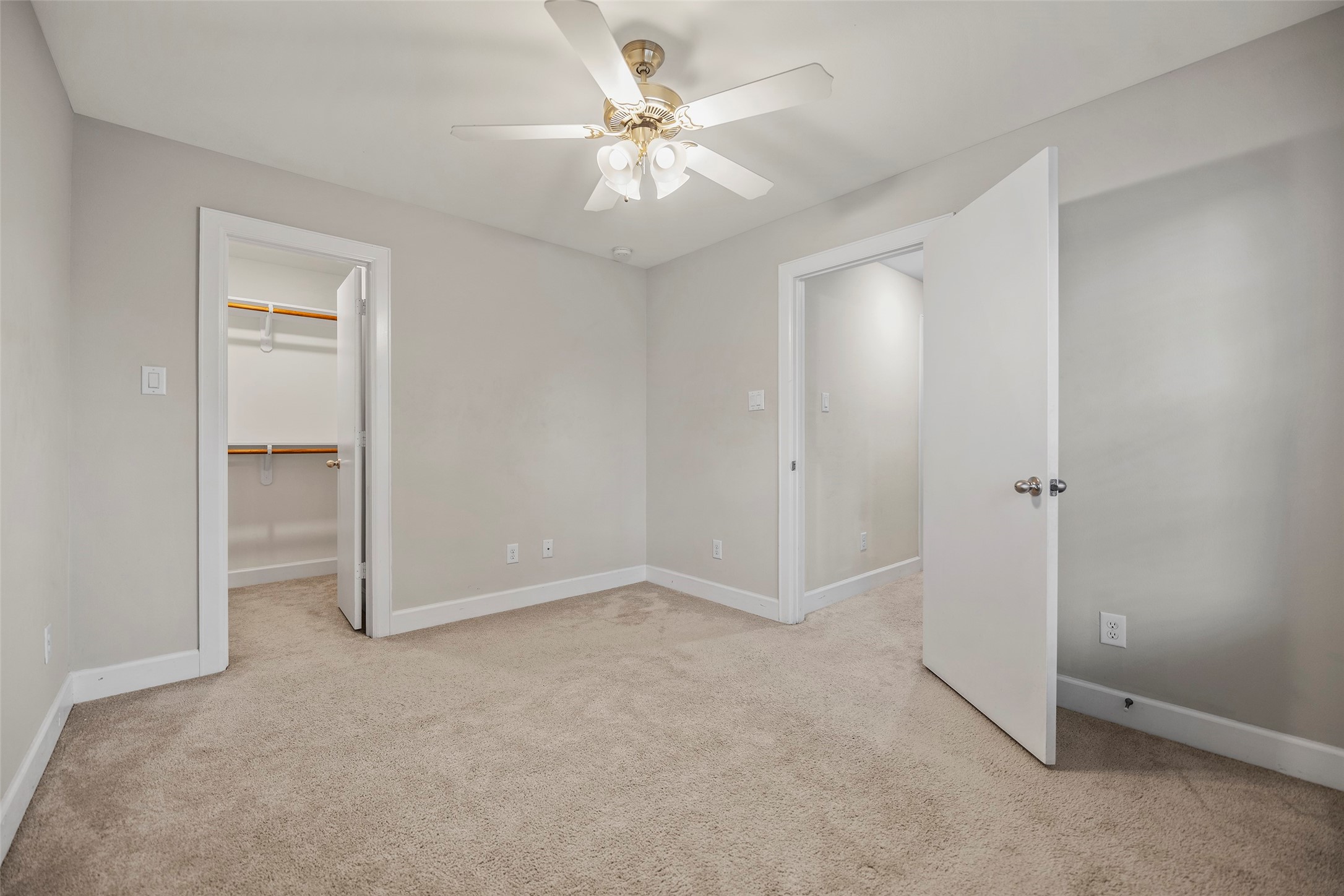 538 E 38th Street Property Photo 26