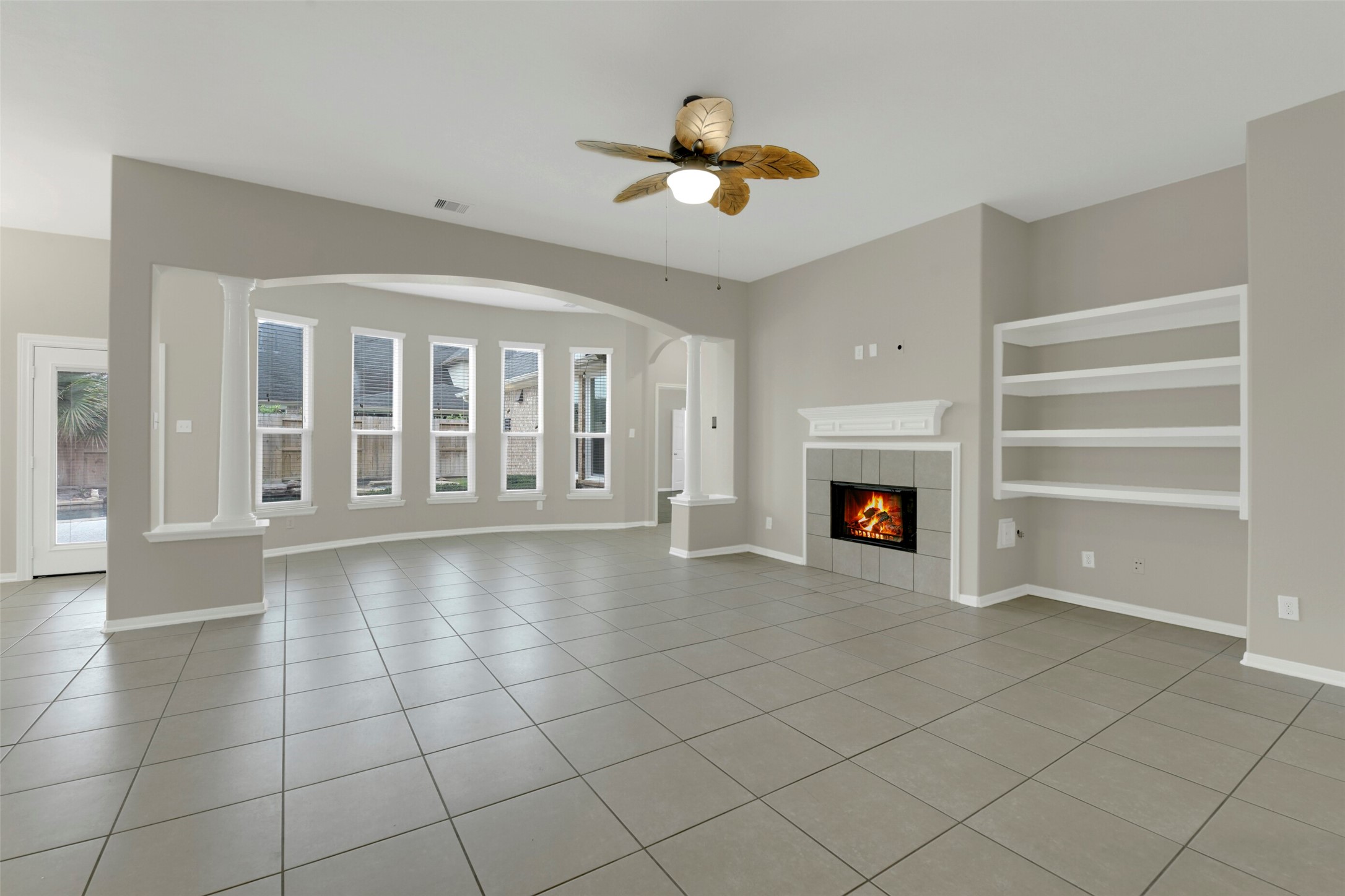 28507 Spiceberry Drive Property Photo 4