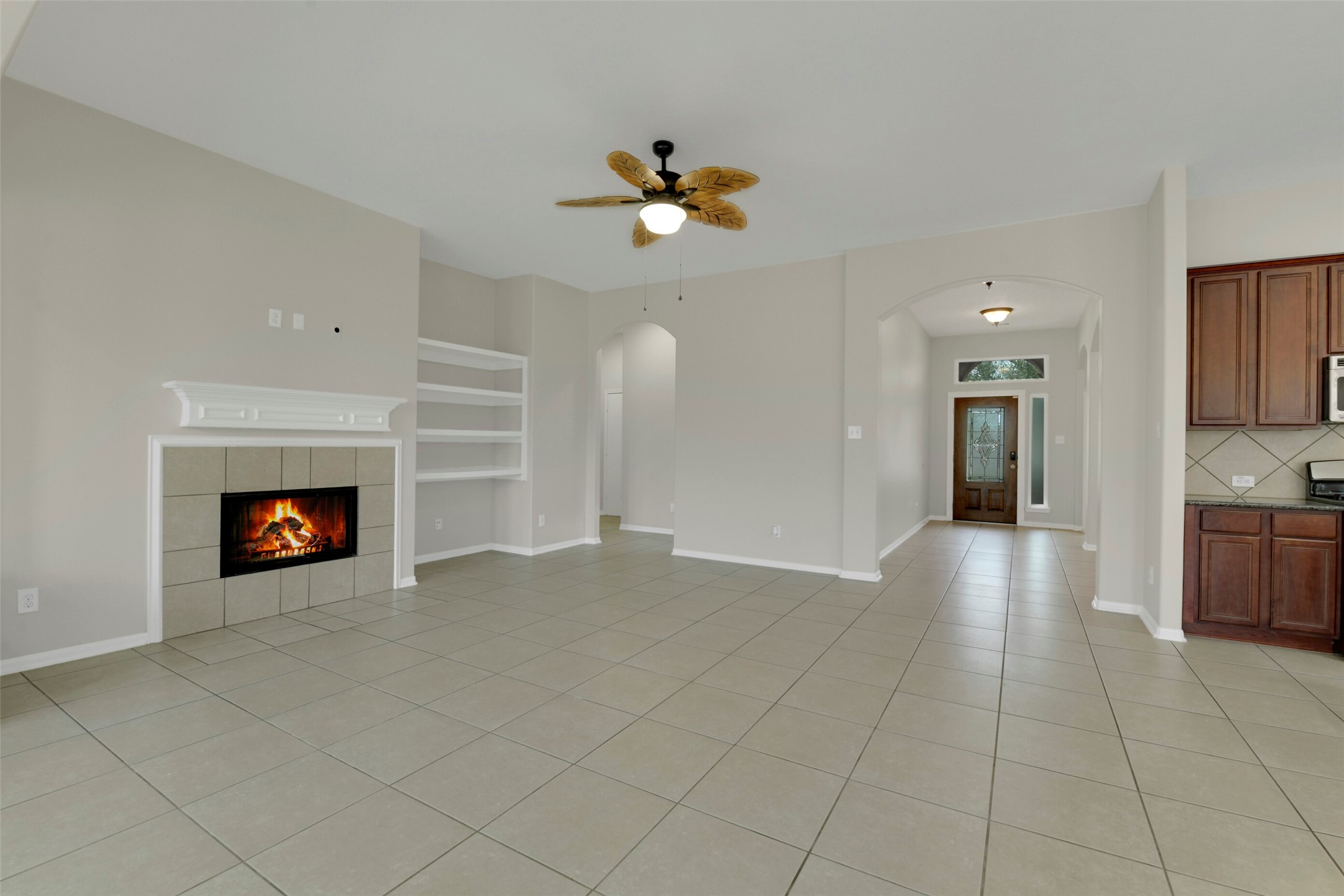 28507 Spiceberry Drive Property Photo 5
