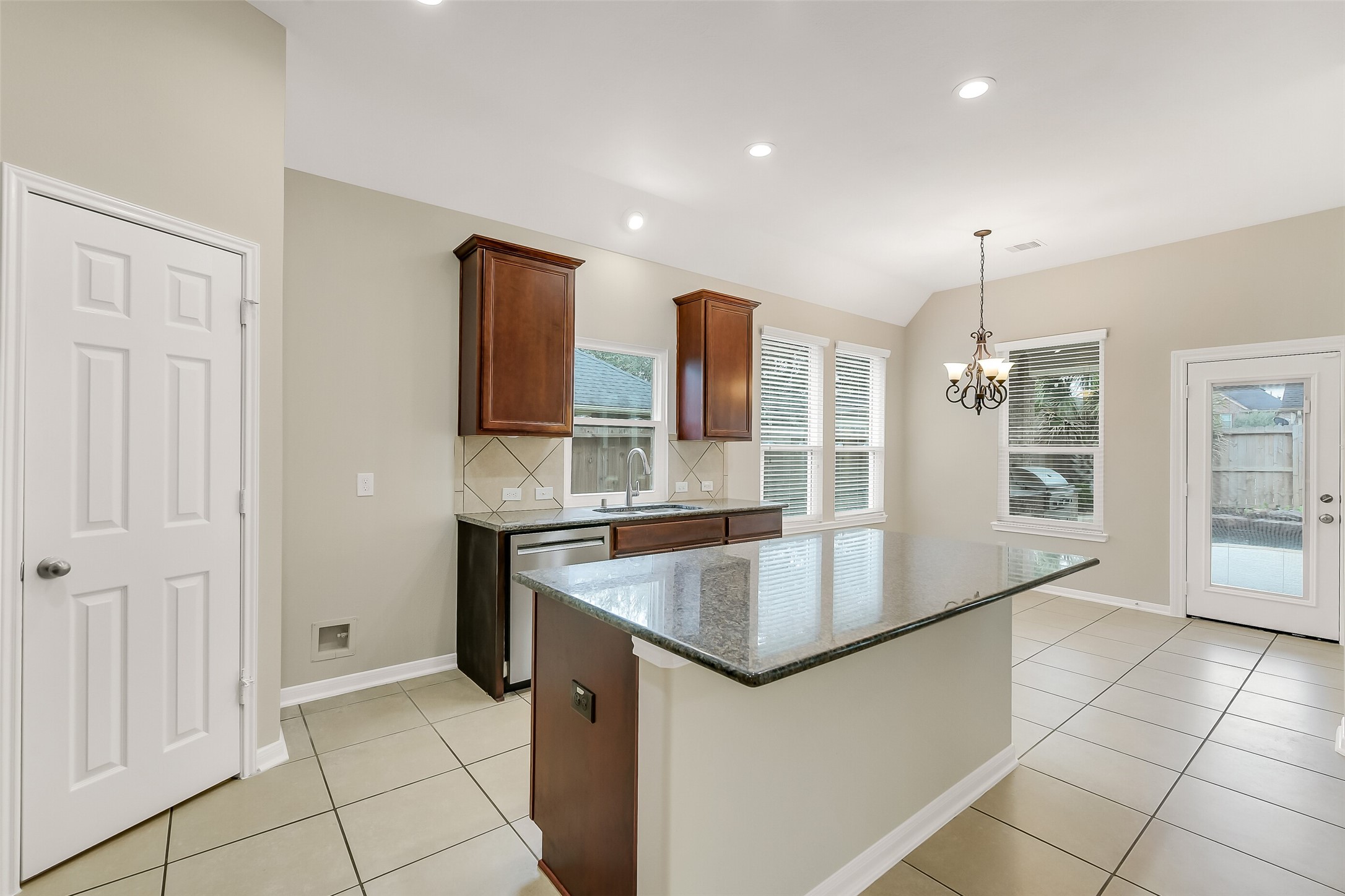 28507 Spiceberry Drive Property Photo 11