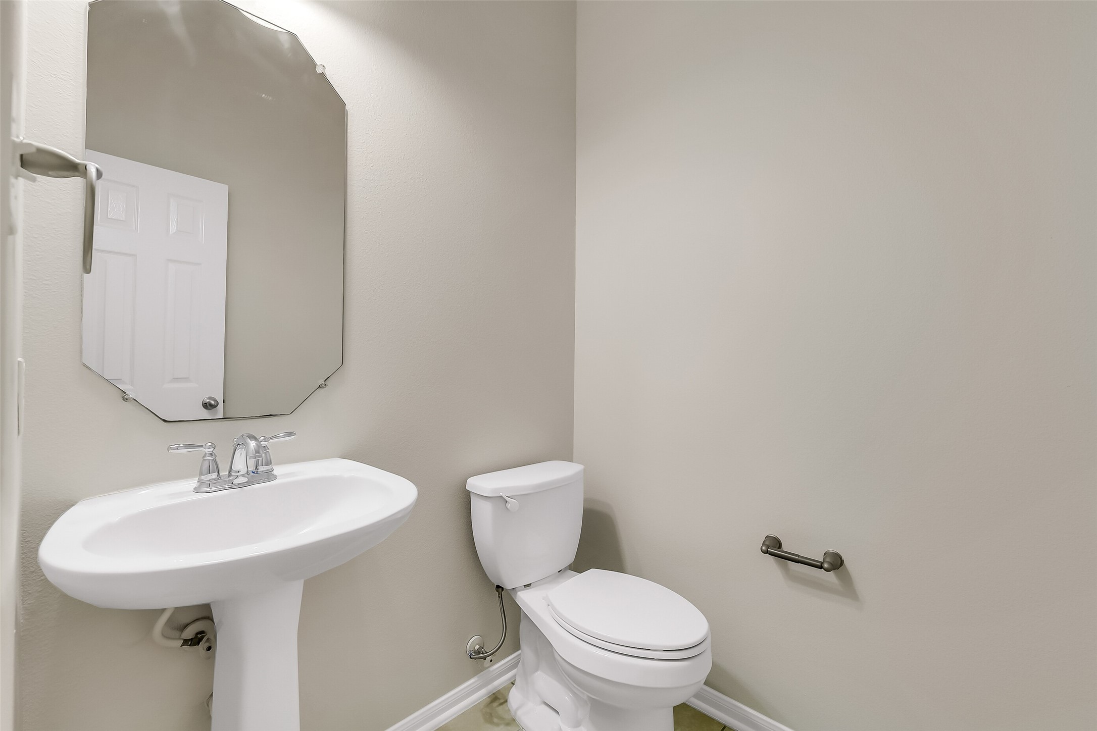 28507 Spiceberry Drive Property Photo 20
