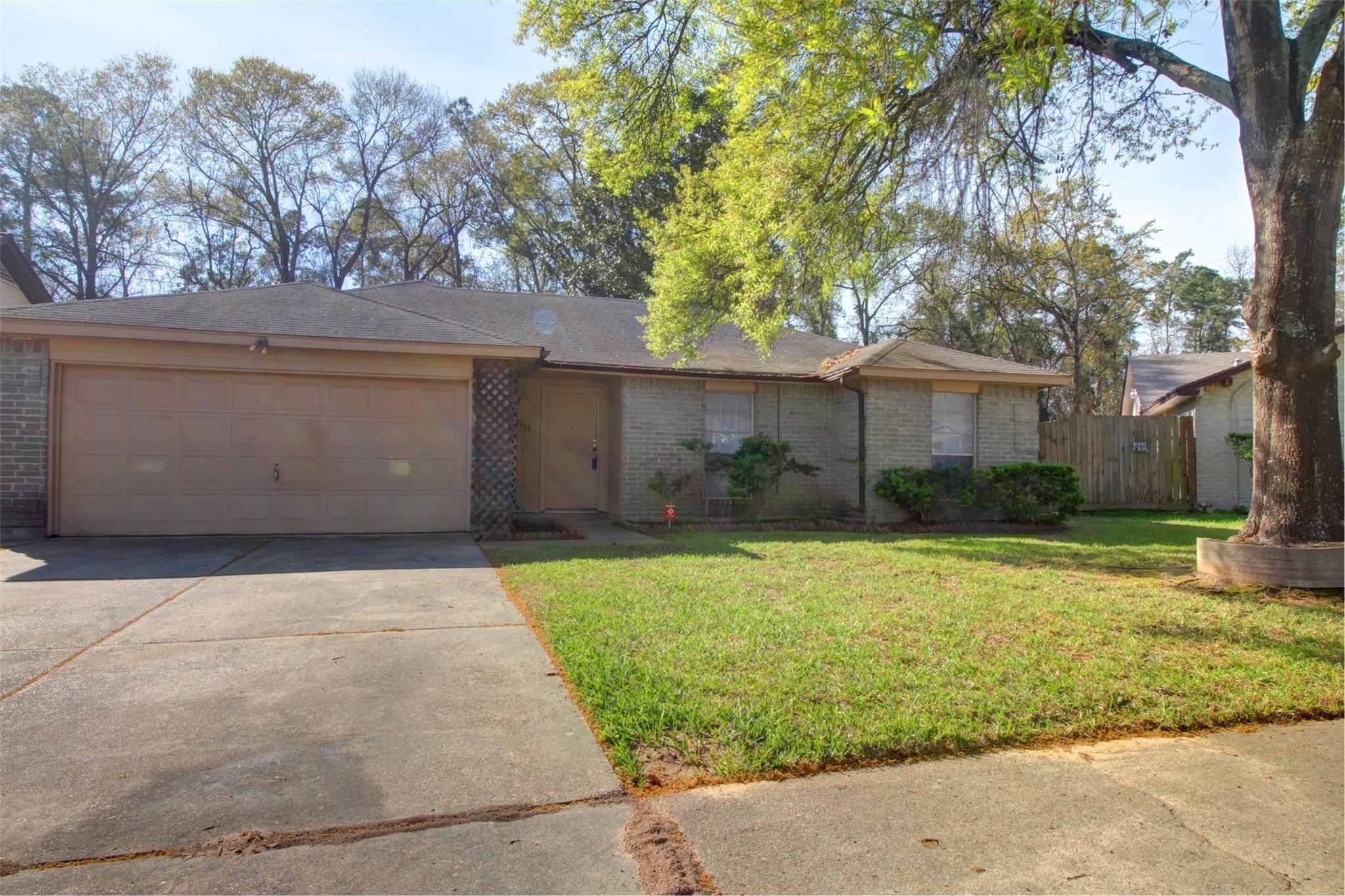 20315 Fox Glen Lane Property Photo 1
