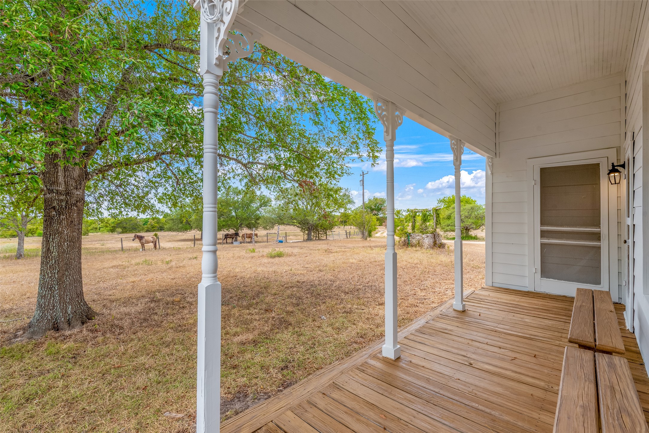 400 Christmas Road Property Photo 3