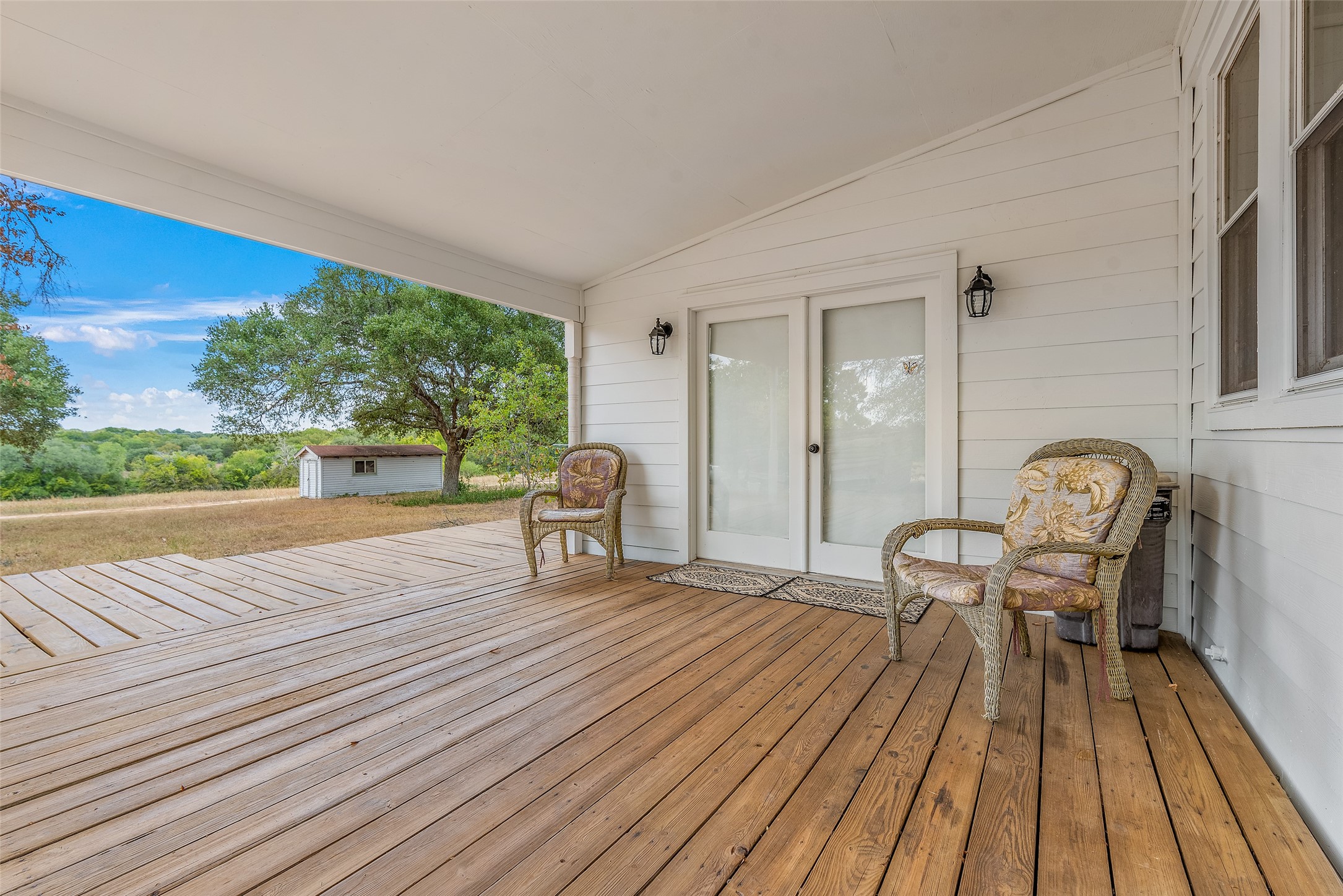400 Christmas Road Property Photo 4