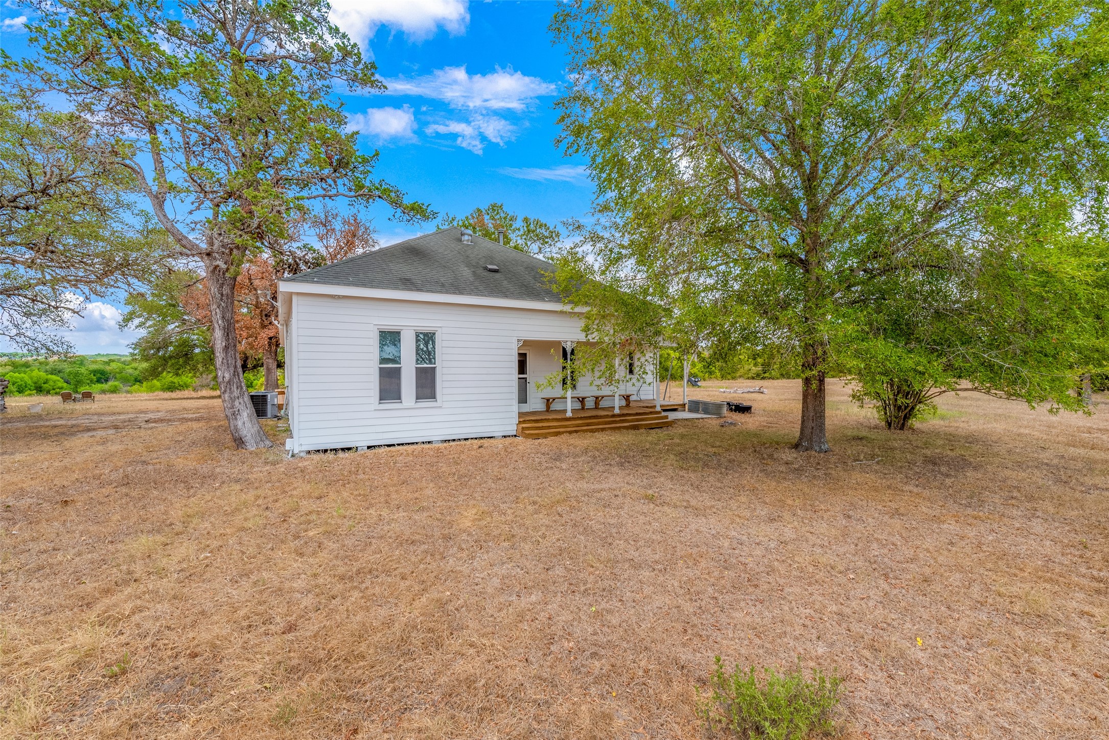 400 Christmas Road Property Photo 9