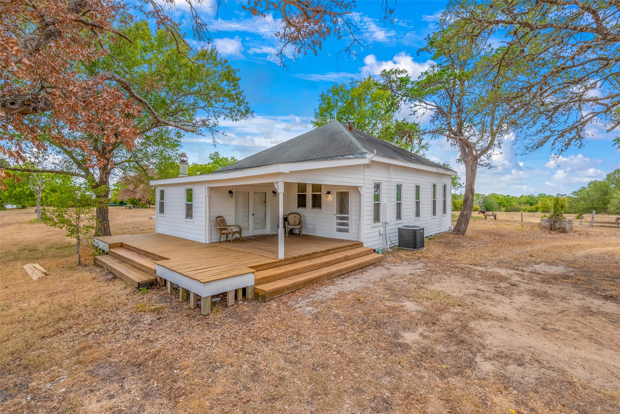 400 Christmas Road Property Photo 10