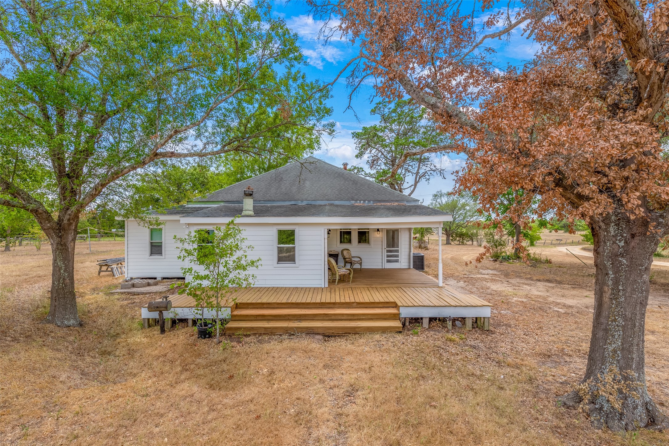 400 Christmas Road Property Photo 11
