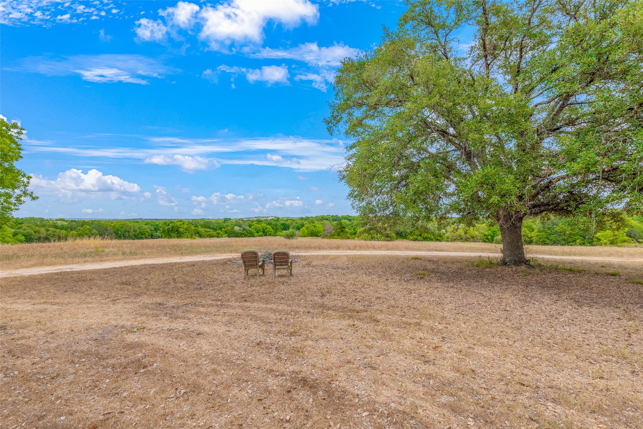 400 Christmas Road Property Photo 12