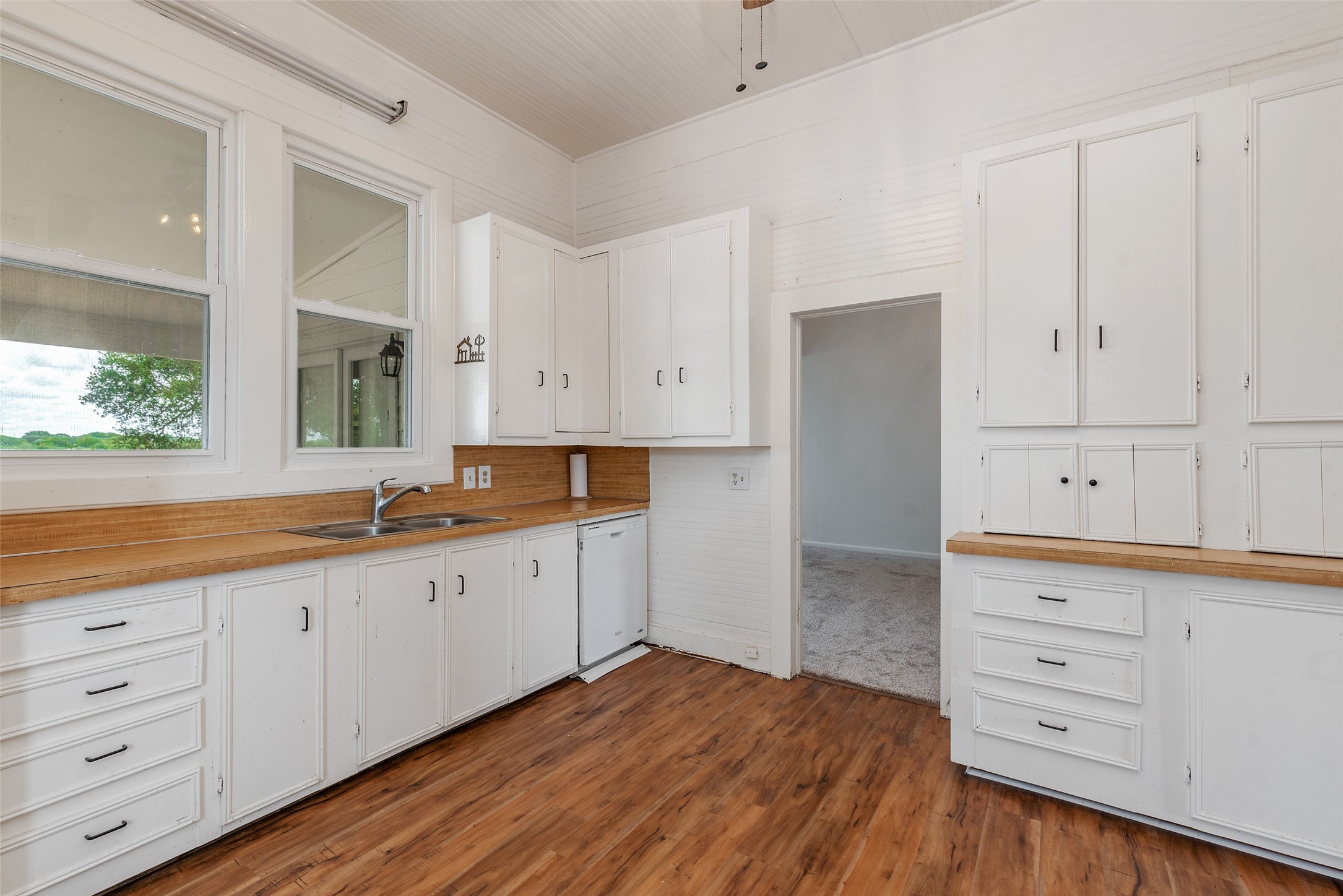 400 Christmas Road Property Photo 17