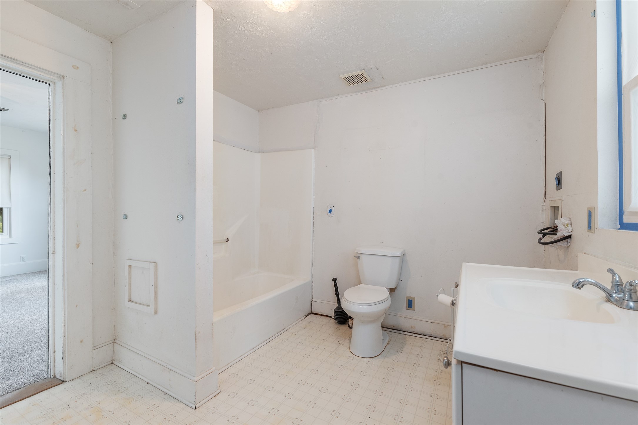 400 Christmas Road Property Photo 25