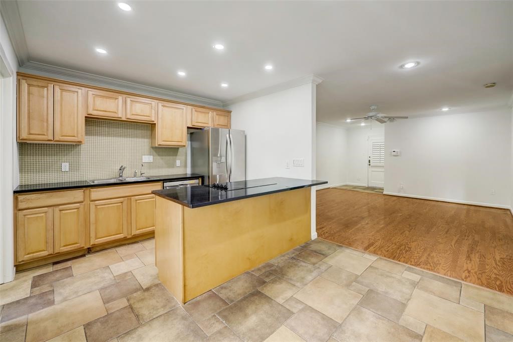 8277 Kingsbrook Road 254 Property Photo 6