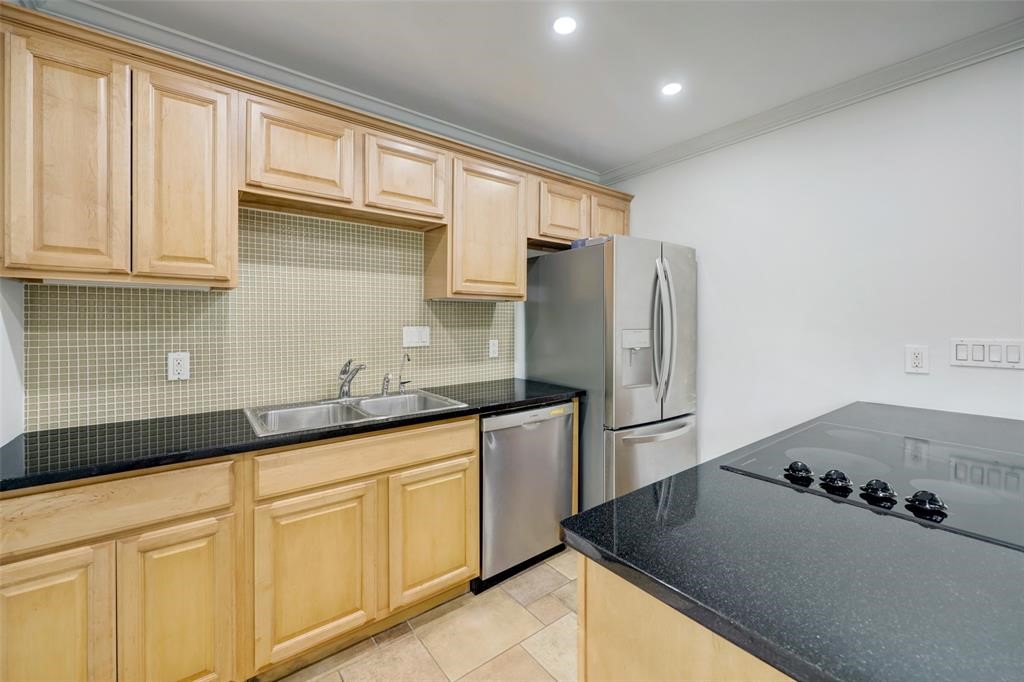 8277 Kingsbrook Road 254 Property Photo 7