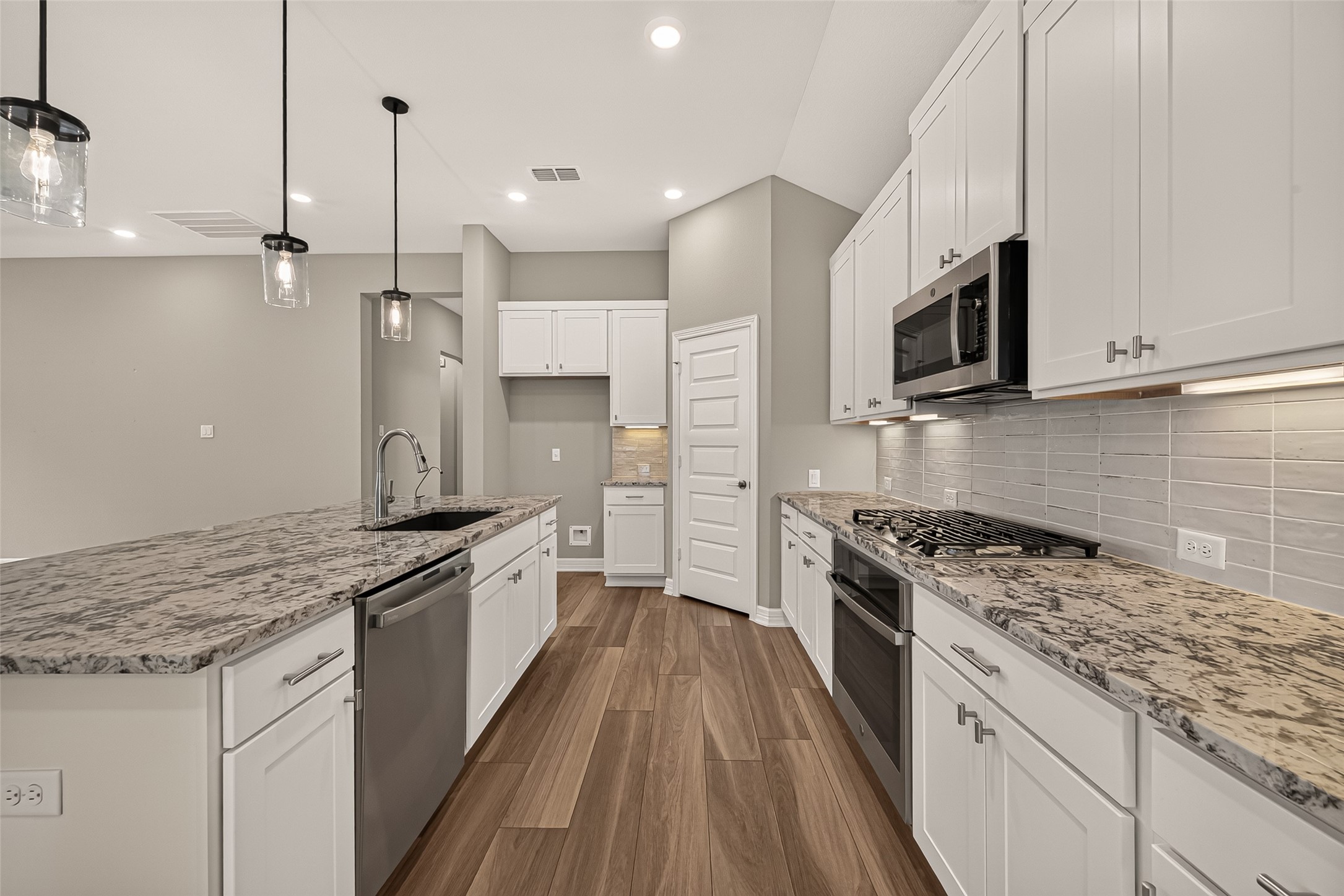 29034 Meadow Terrace Drive Property Photo 14