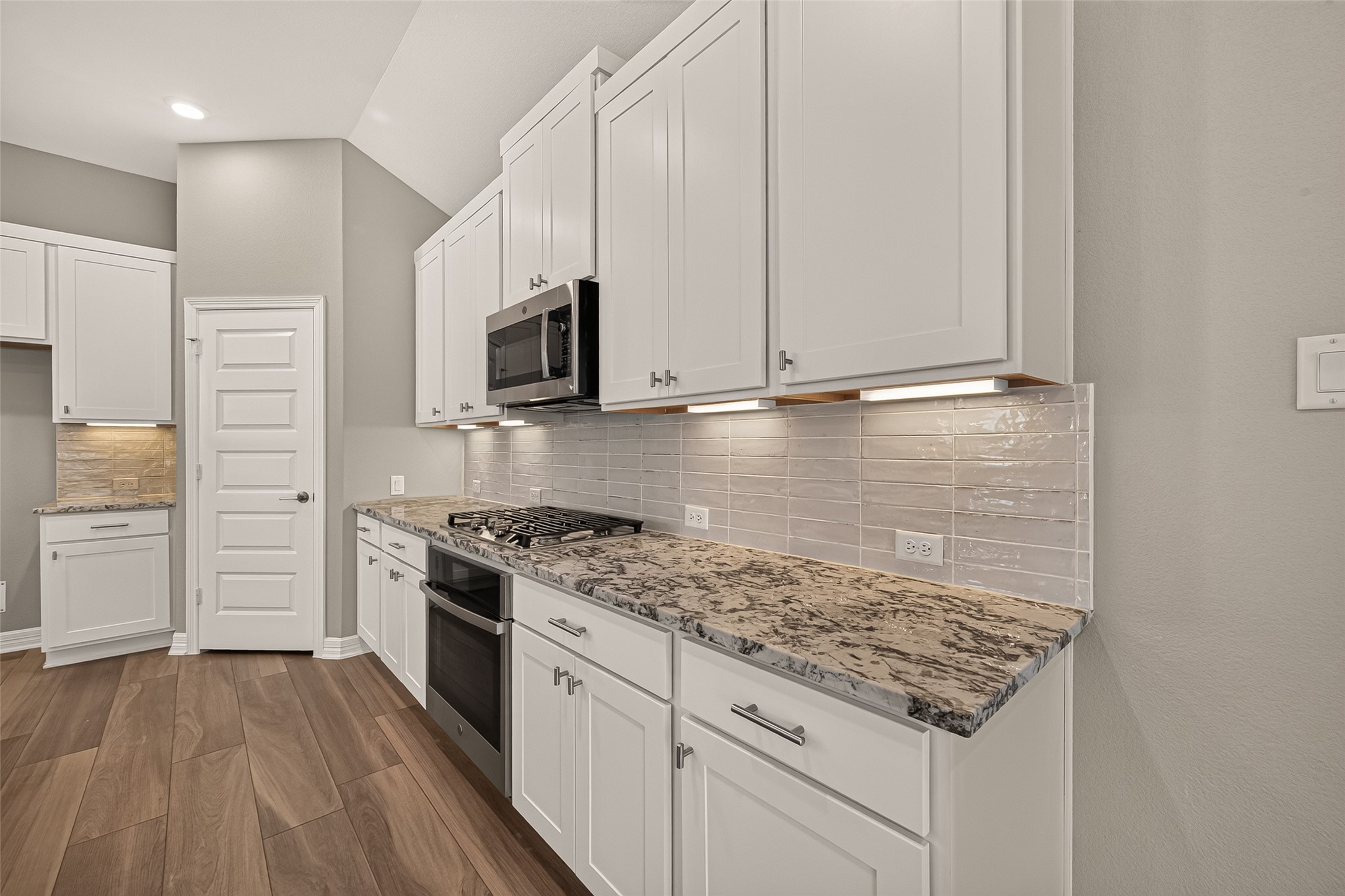 29034 Meadow Terrace Drive Property Photo 15