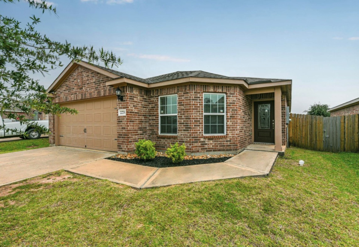 22719 Tabberts Way Property Photo 1