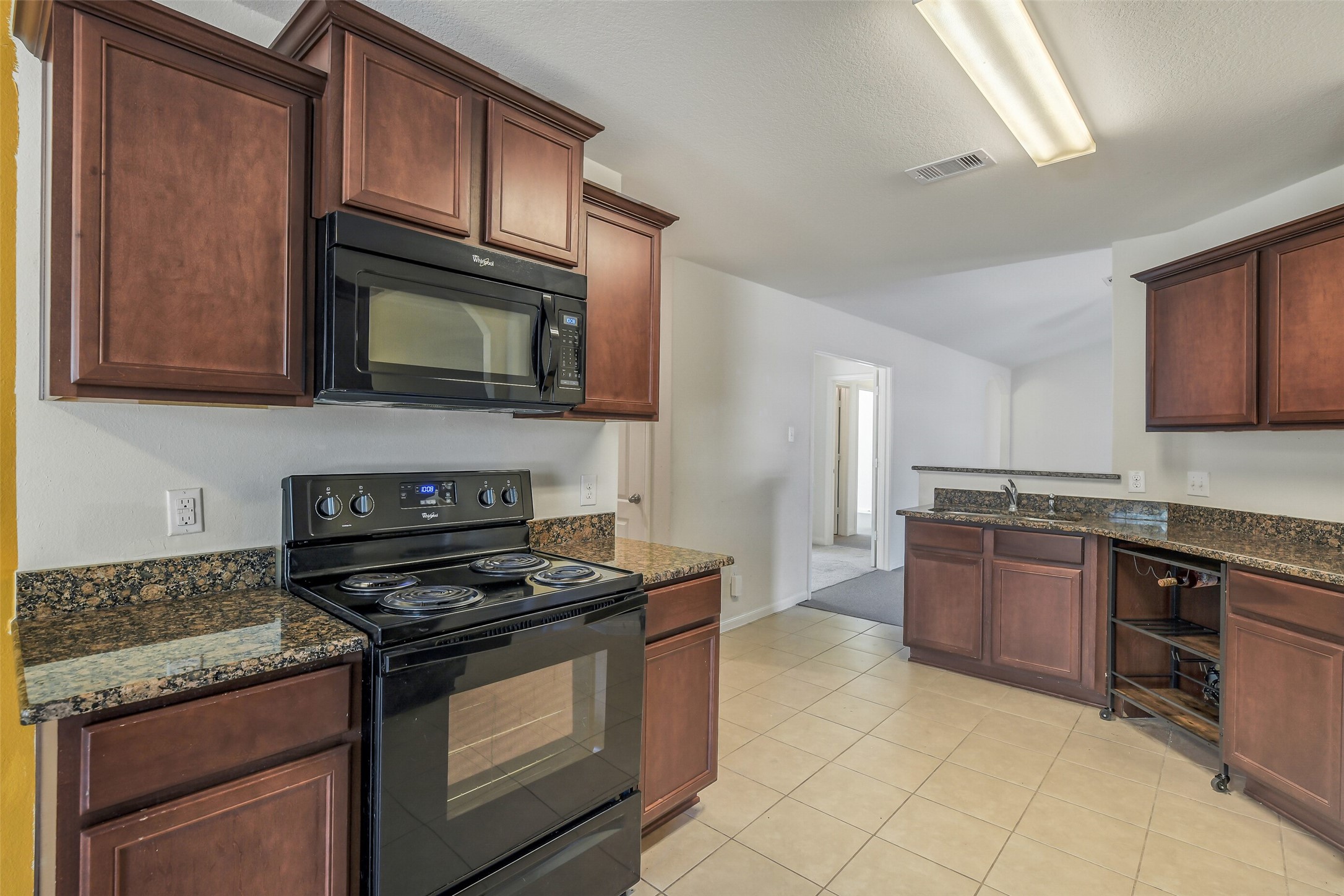 22719 Tabberts Way Property Photo 9