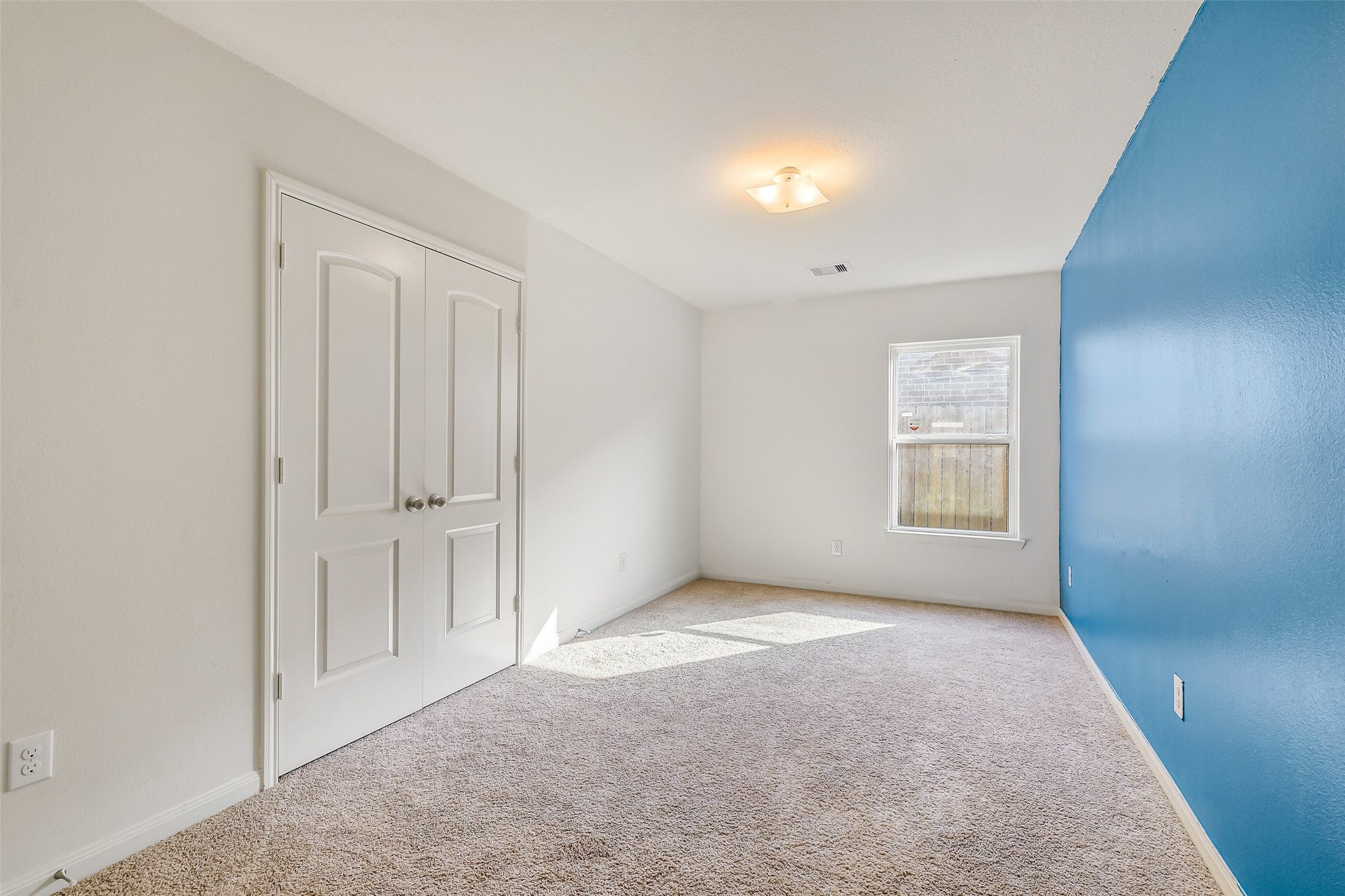 22719 Tabberts Way Property Photo 12
