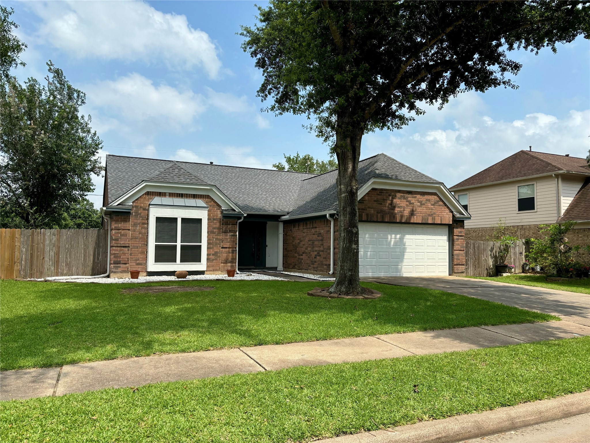 3909 Ashwood Drive Property Photo 1