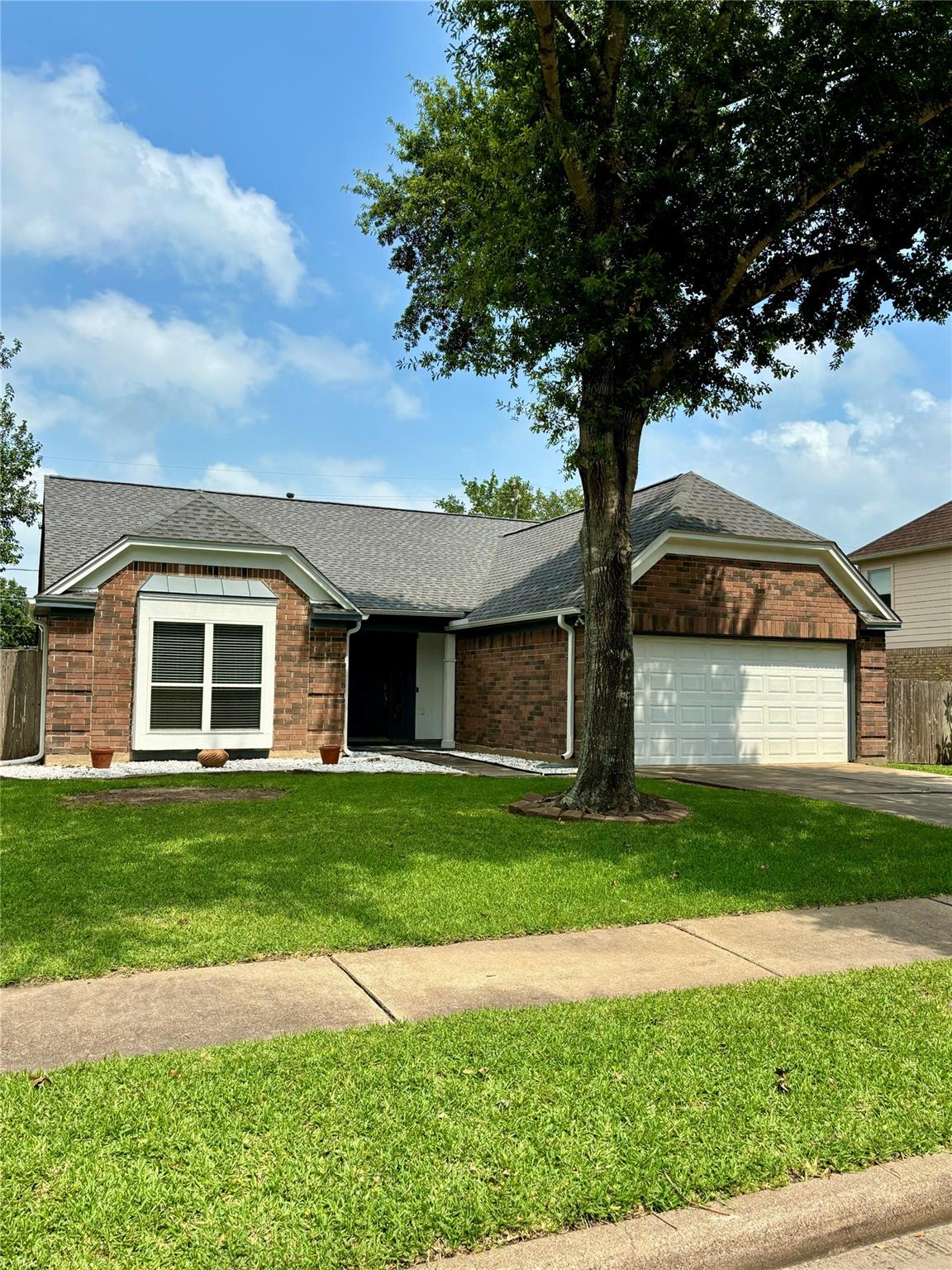3909 Ashwood Drive Property Photo 4