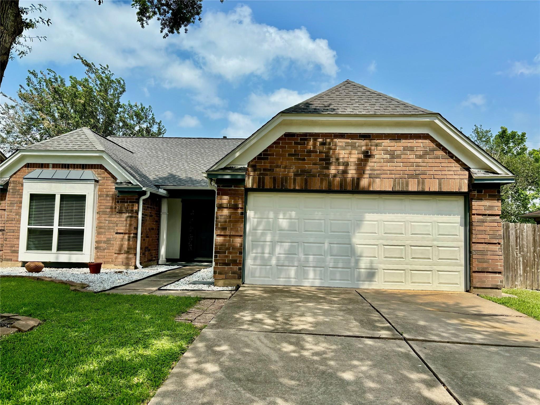 3909 Ashwood Drive Property Photo 6