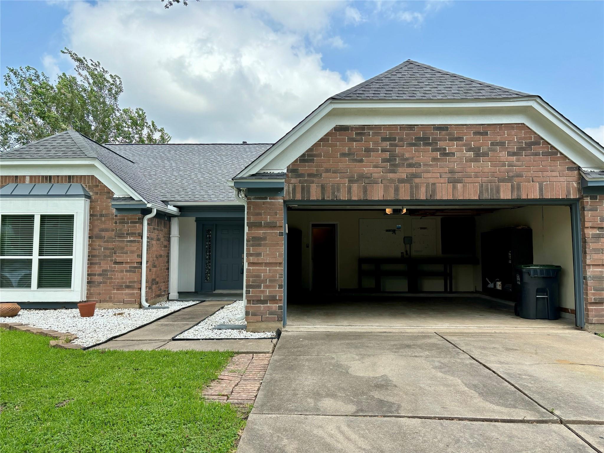 3909 Ashwood Drive Property Photo 13