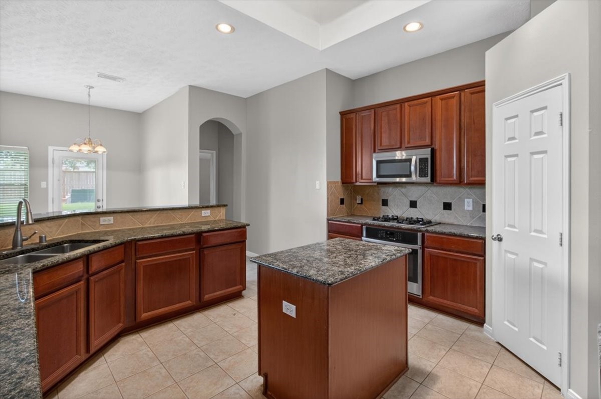 1210 Longdraw Drive Property Photo 10