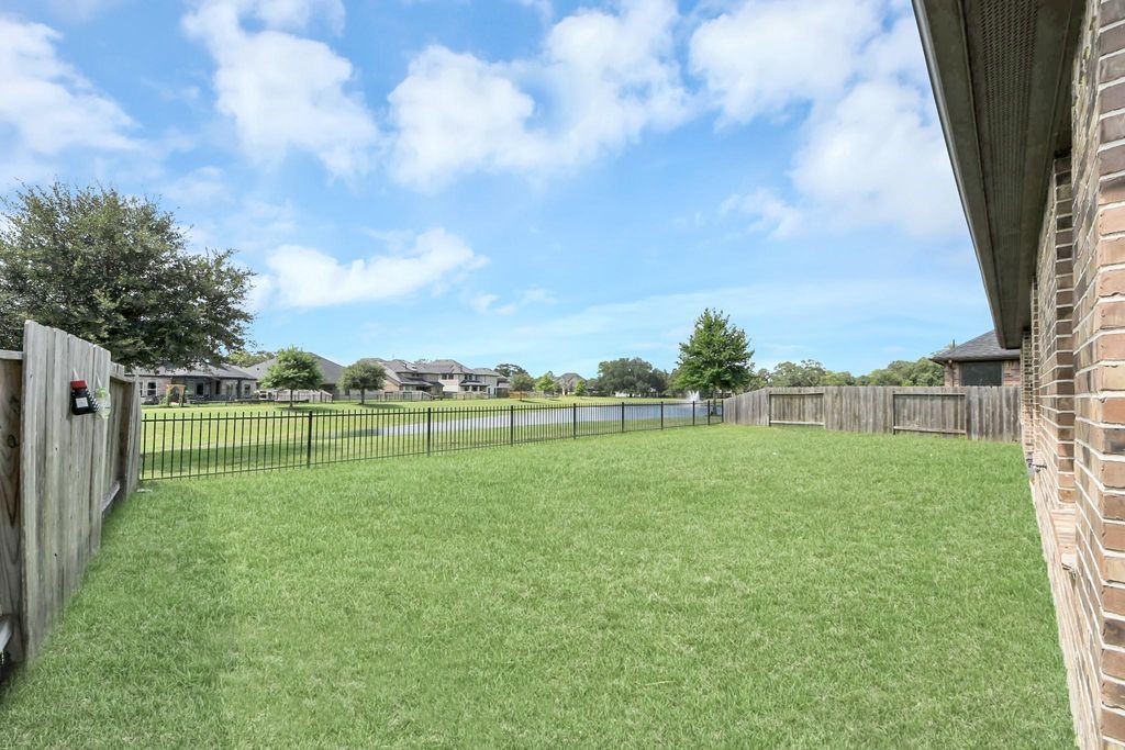2539 Ravenna Court Property Photo 10