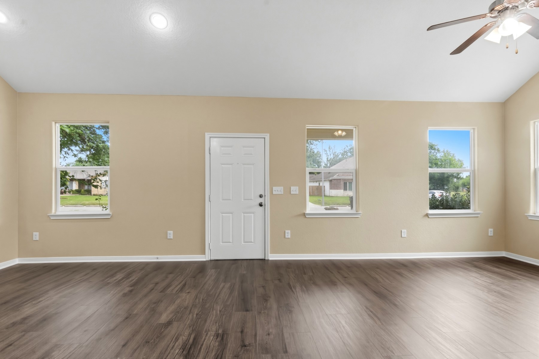 3618 Rockingham Street Property Photo 5