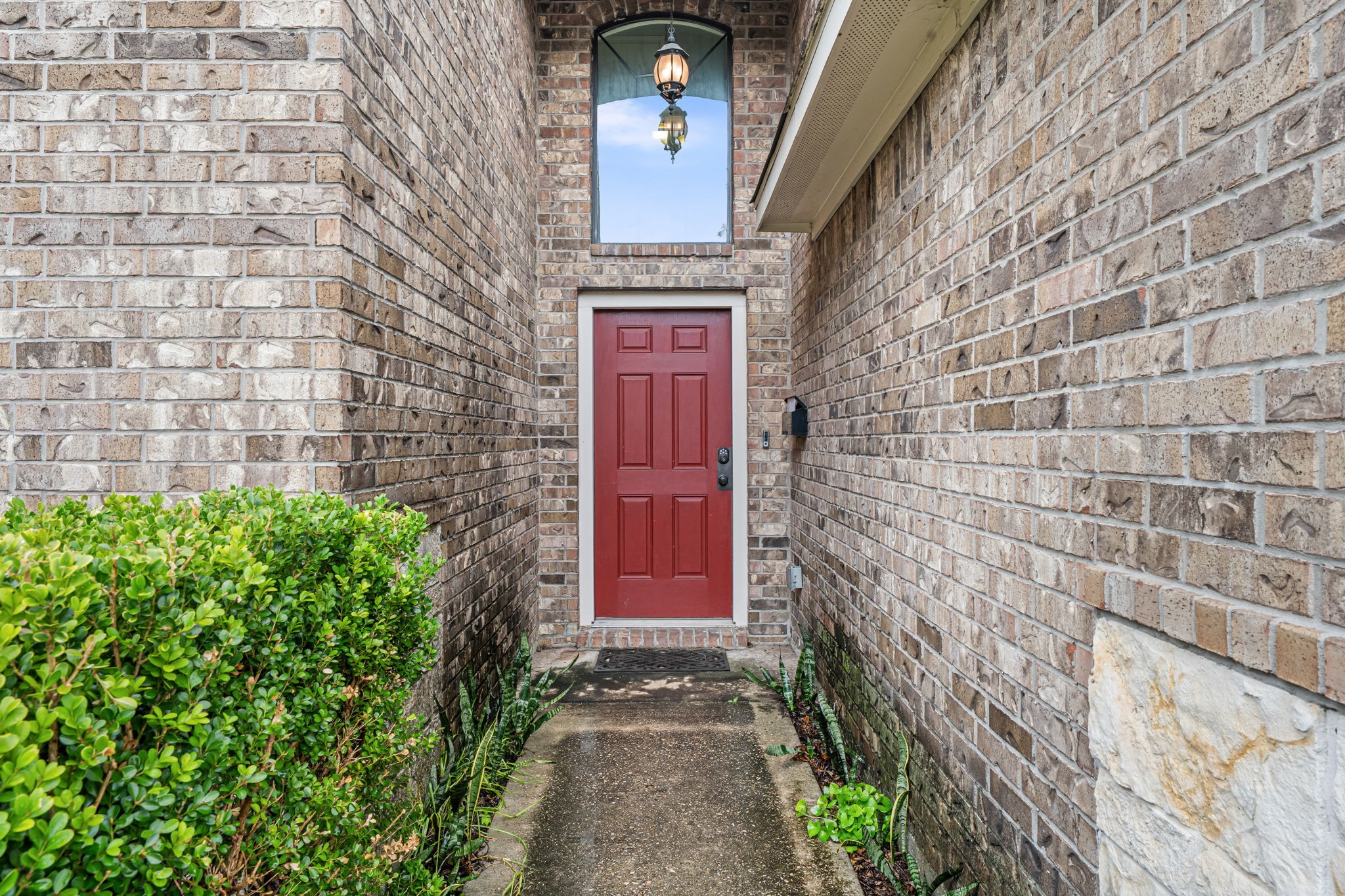 5102 Hardy Street Property Photo 3