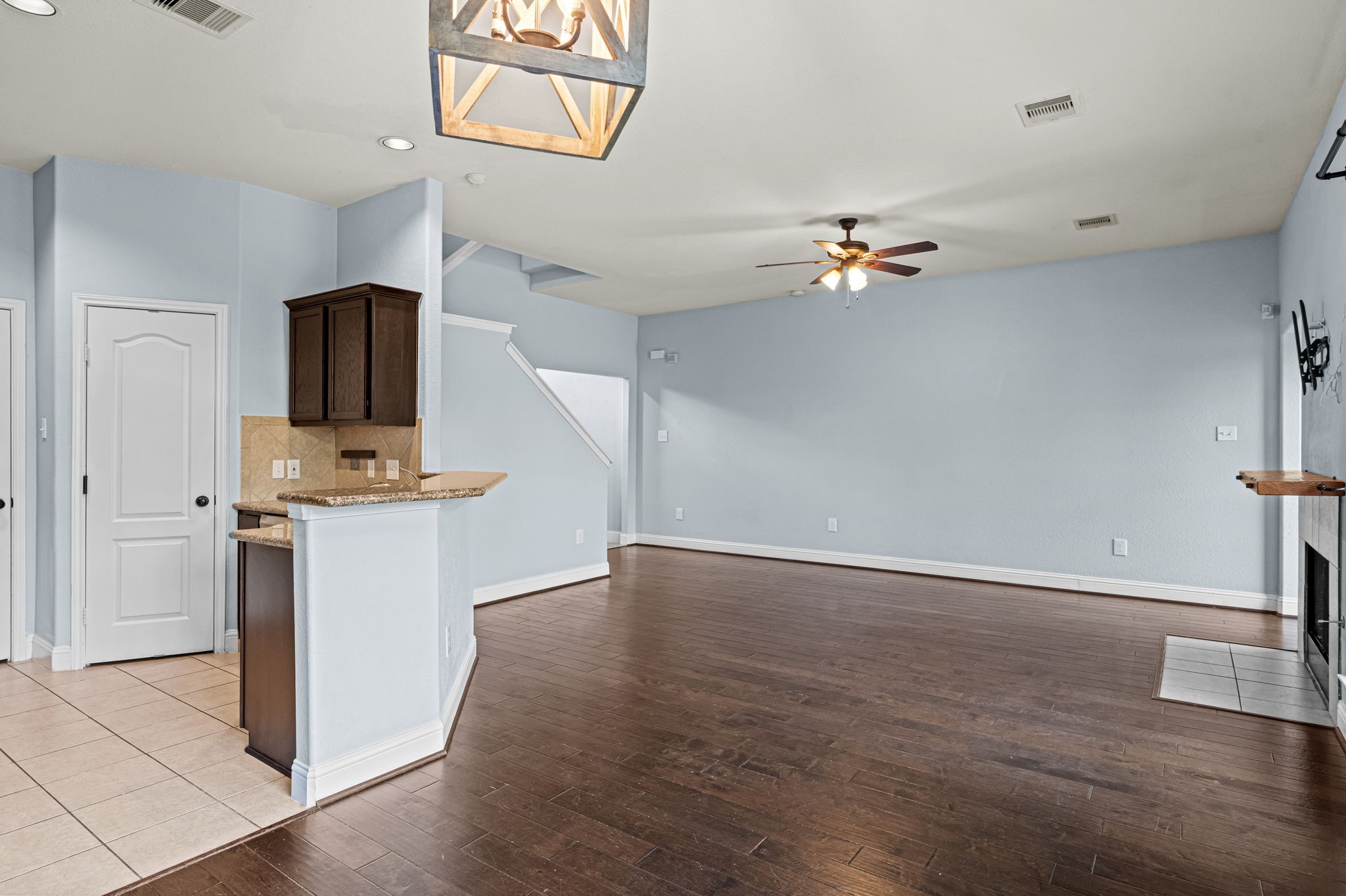 5102 Hardy Street Property Photo 10
