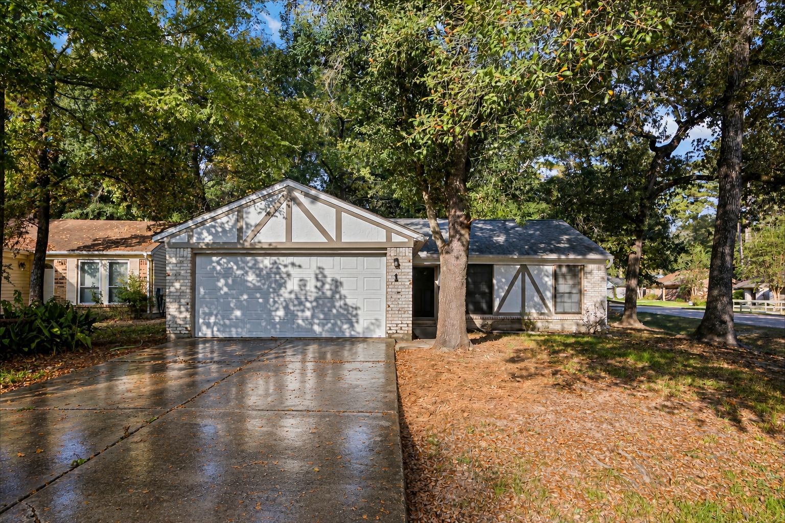 1 E Wavy Oak Circle Property Photo 1