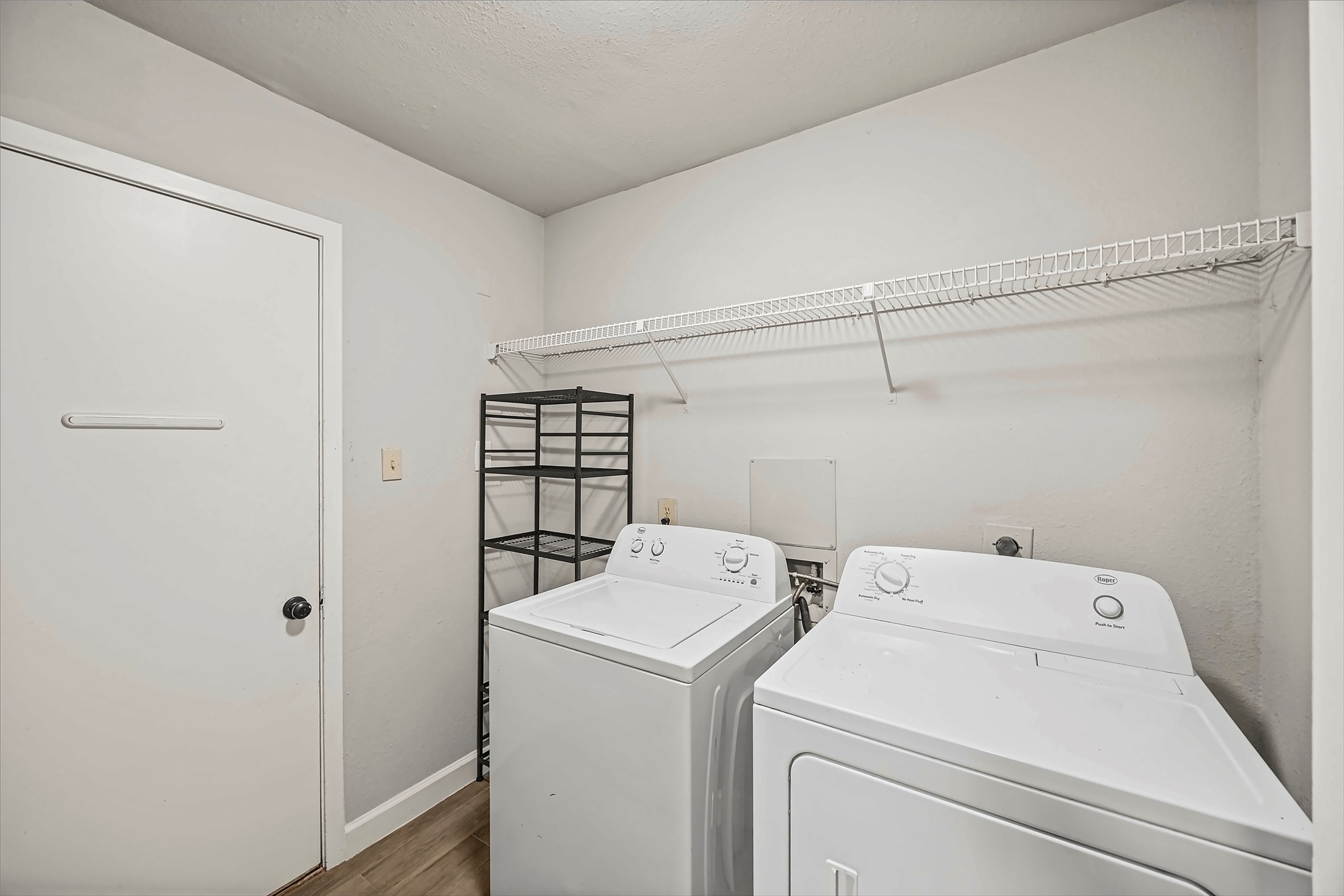 1 E Wavy Oak Circle Property Photo 4
